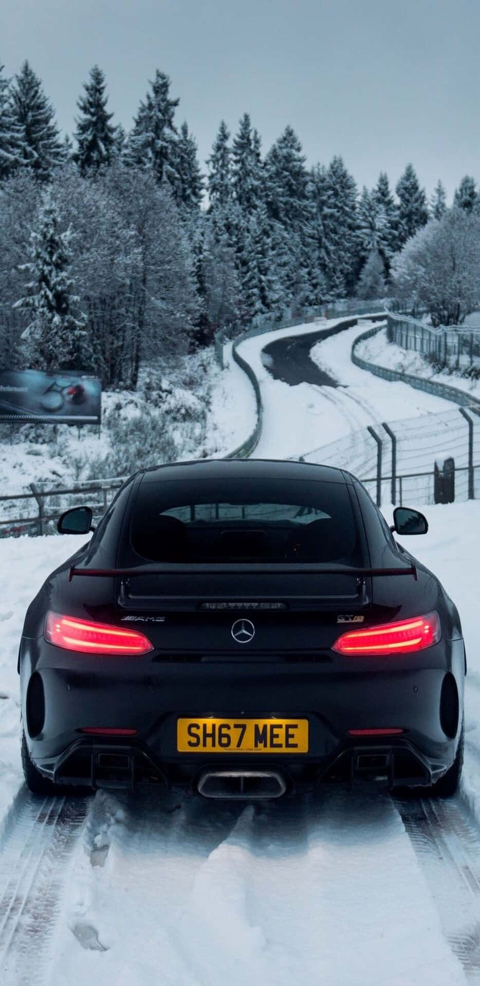 Mercedes-benz On Snowy Day Pixel 3xl Amg Gt-r Background