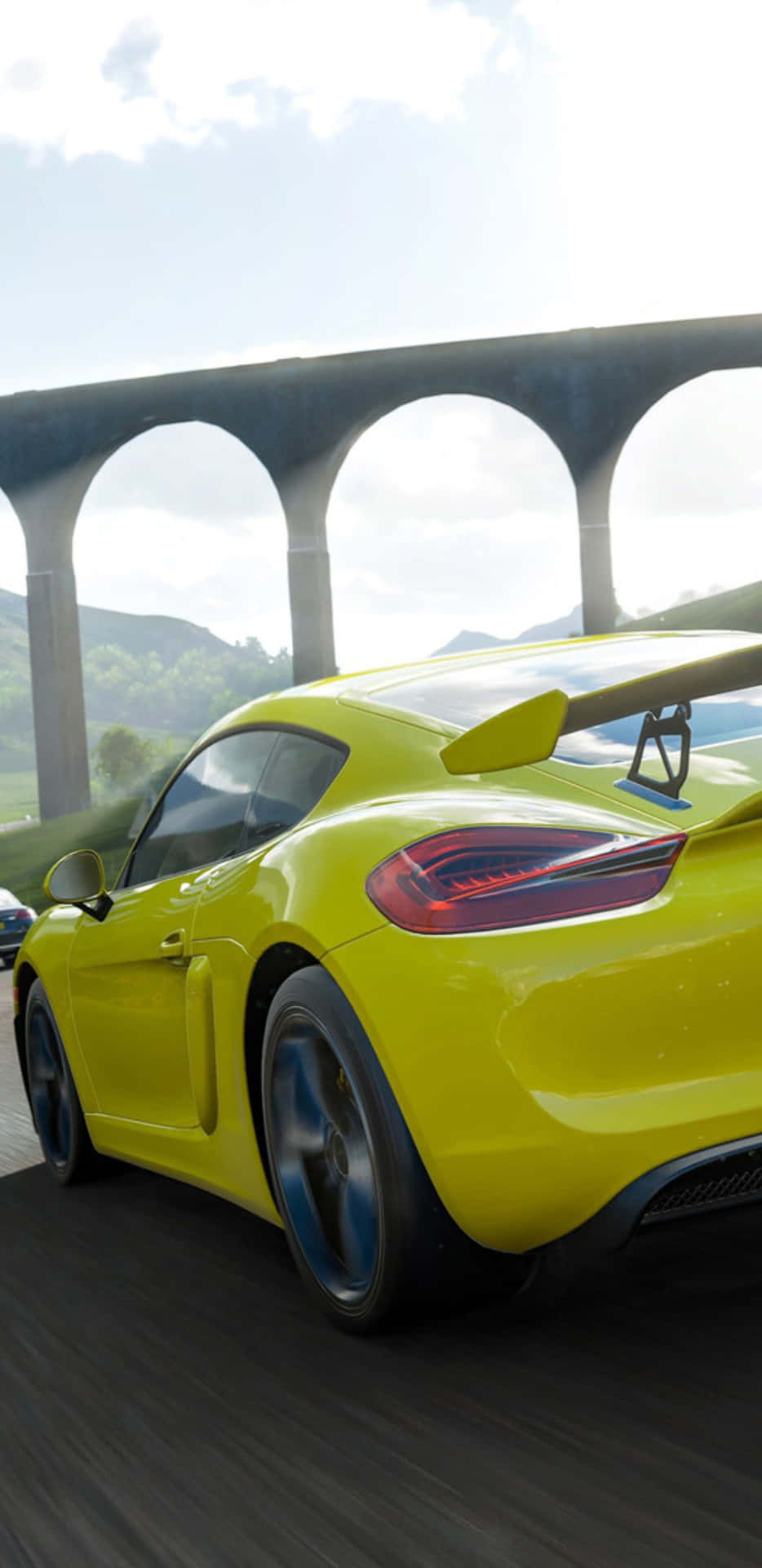 Explore the stunning open world of Forza Horizon 4 with the Pixel 3XL