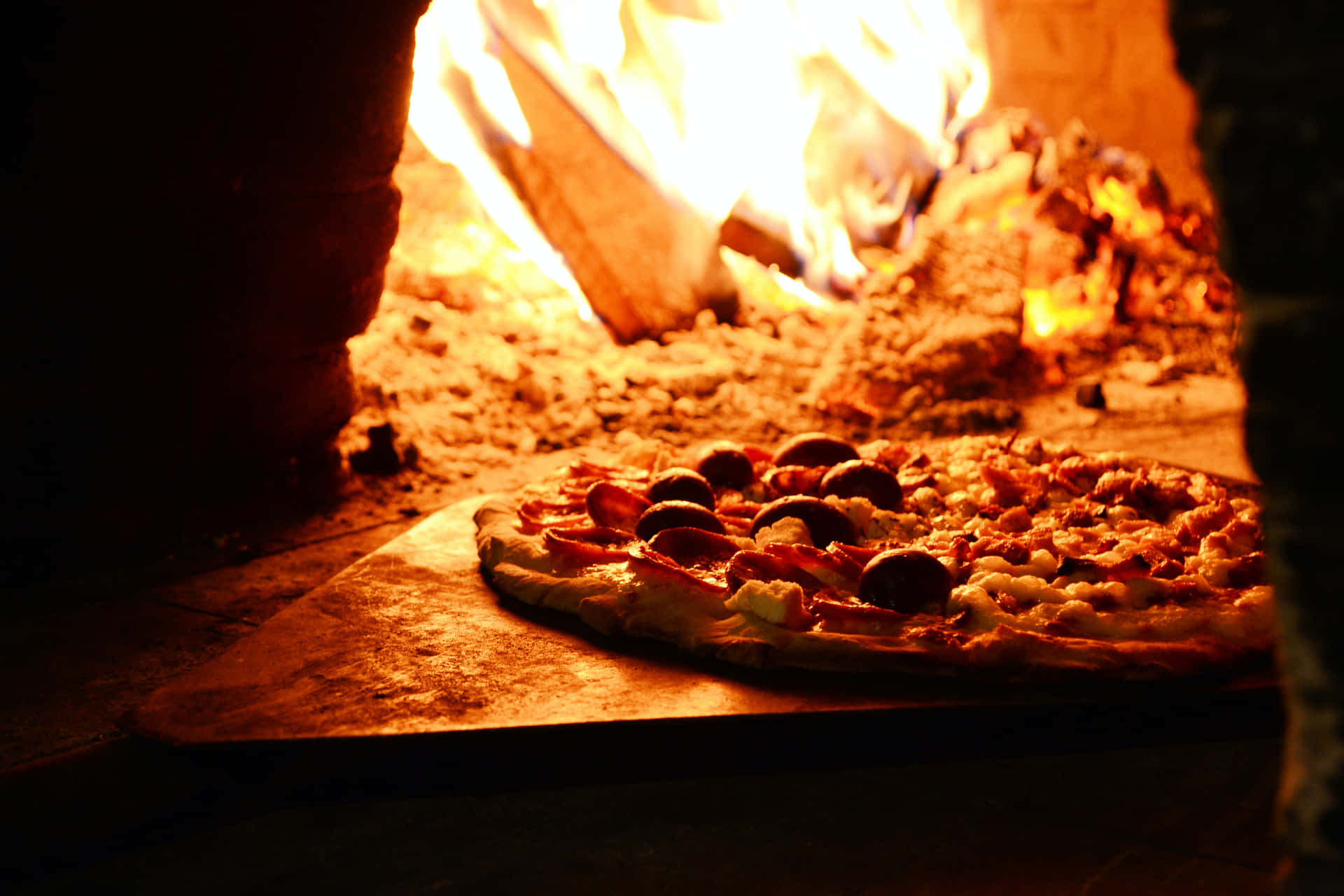 Verwöhnensie Ihren Gaumen Mit Unseren Köstlichen Kreationen Von Pizza Hut!