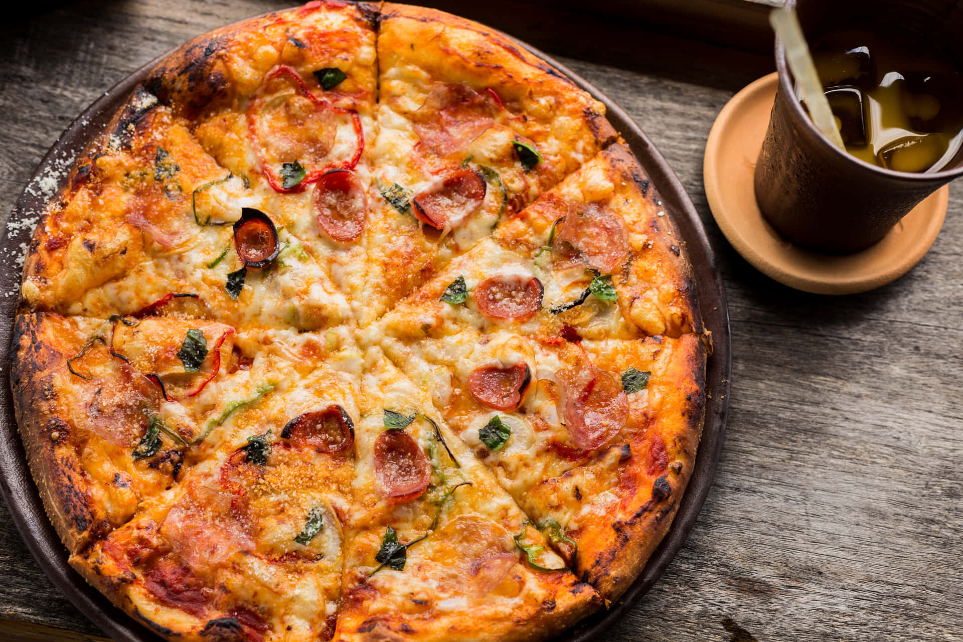 Immaginegoditi Le Deliziose Fette Di Pizza Da Pizza Hut.