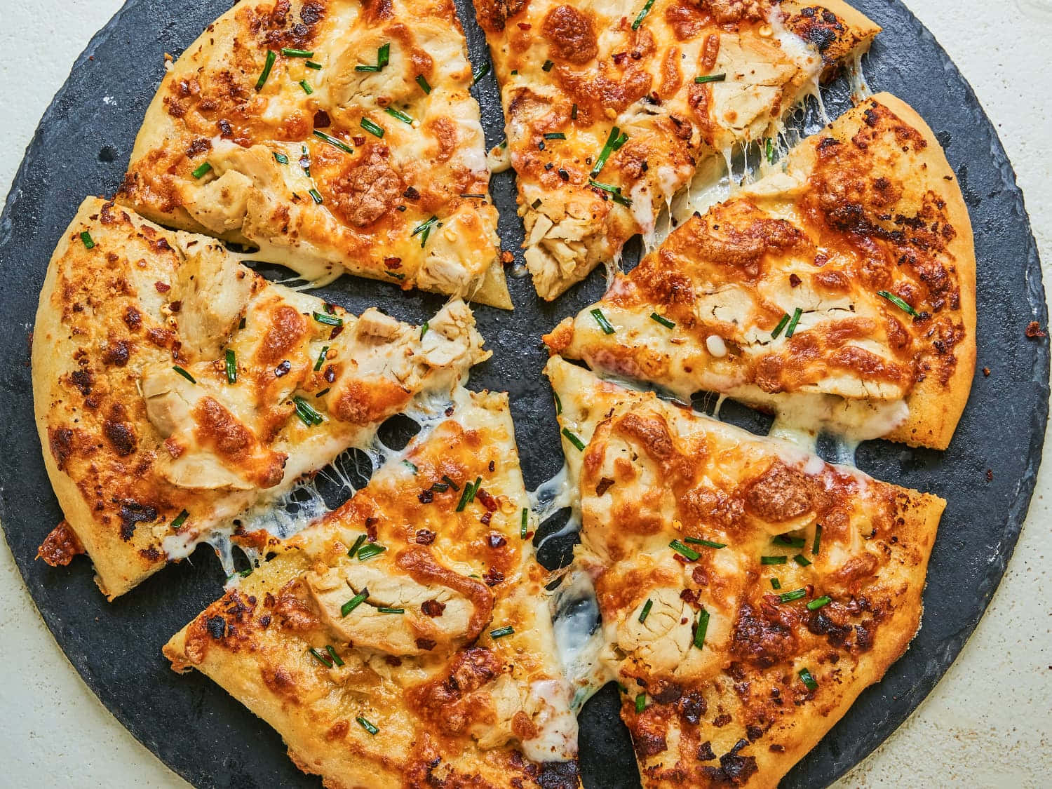 Provaquesta Deliziosa Pizza Margherita Con Tutti I Condimenti, Un Classico Italiano.