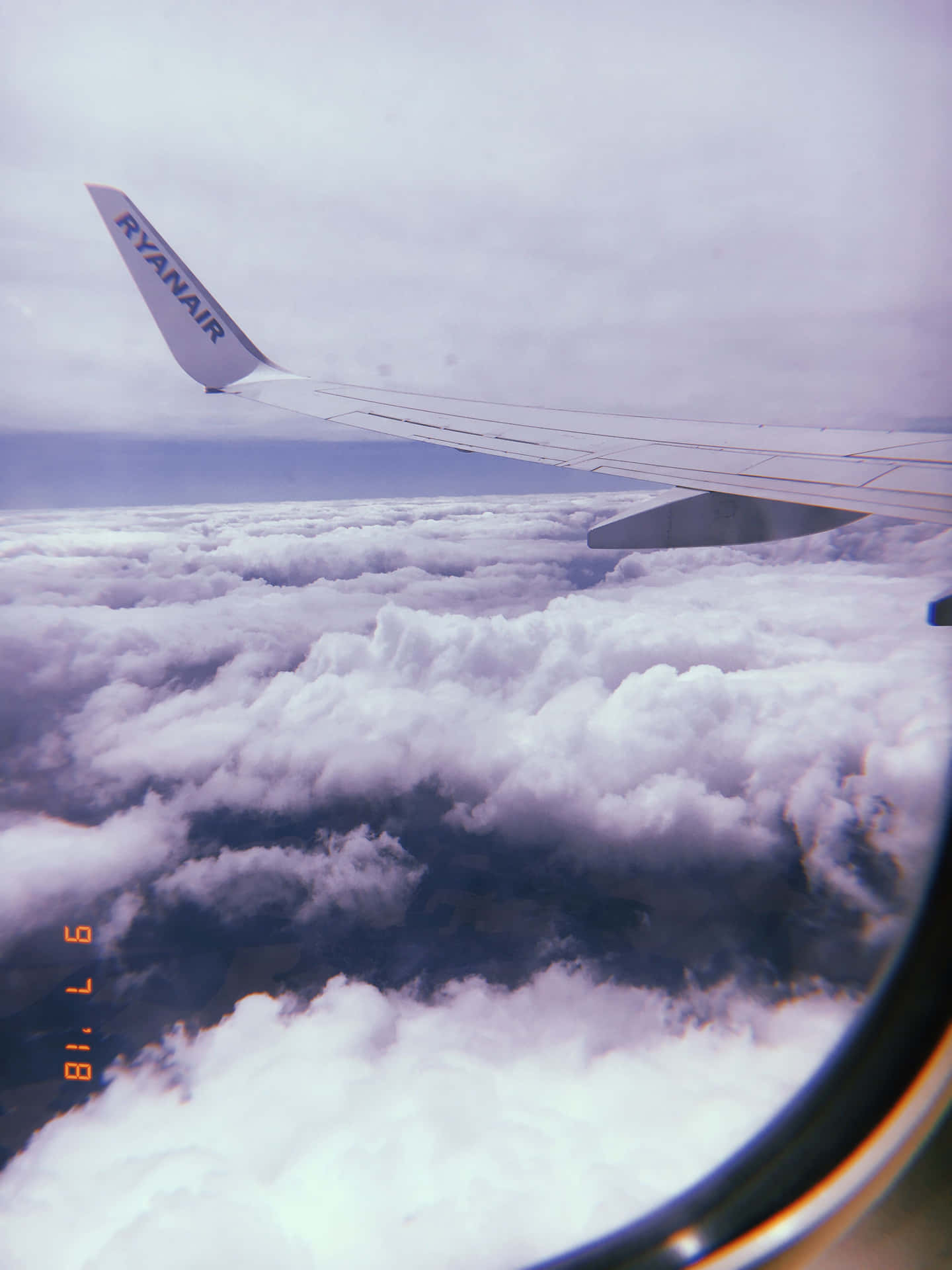 Volandosobre Las Nubes En Un Avión.