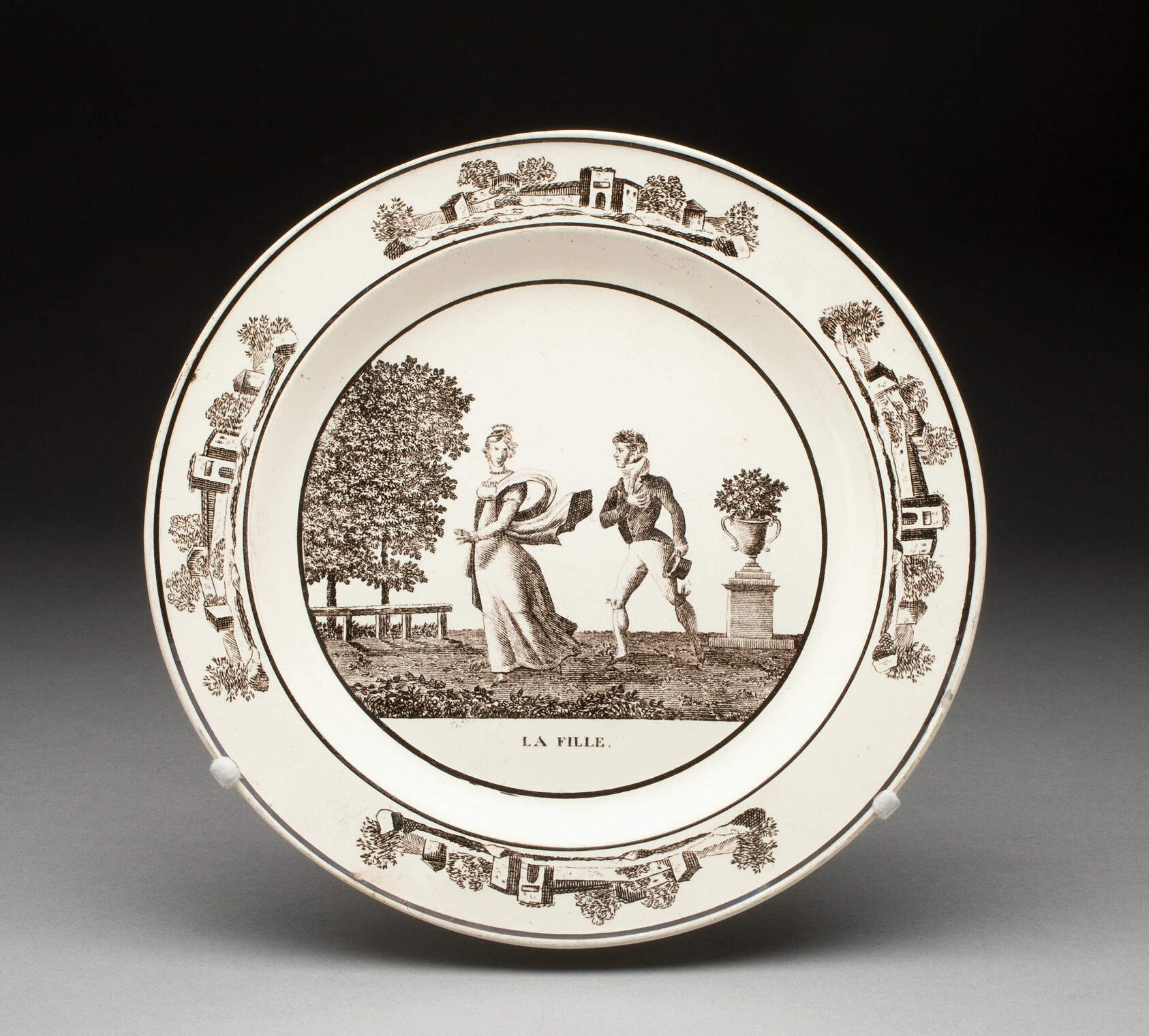 Plate Wallpaper