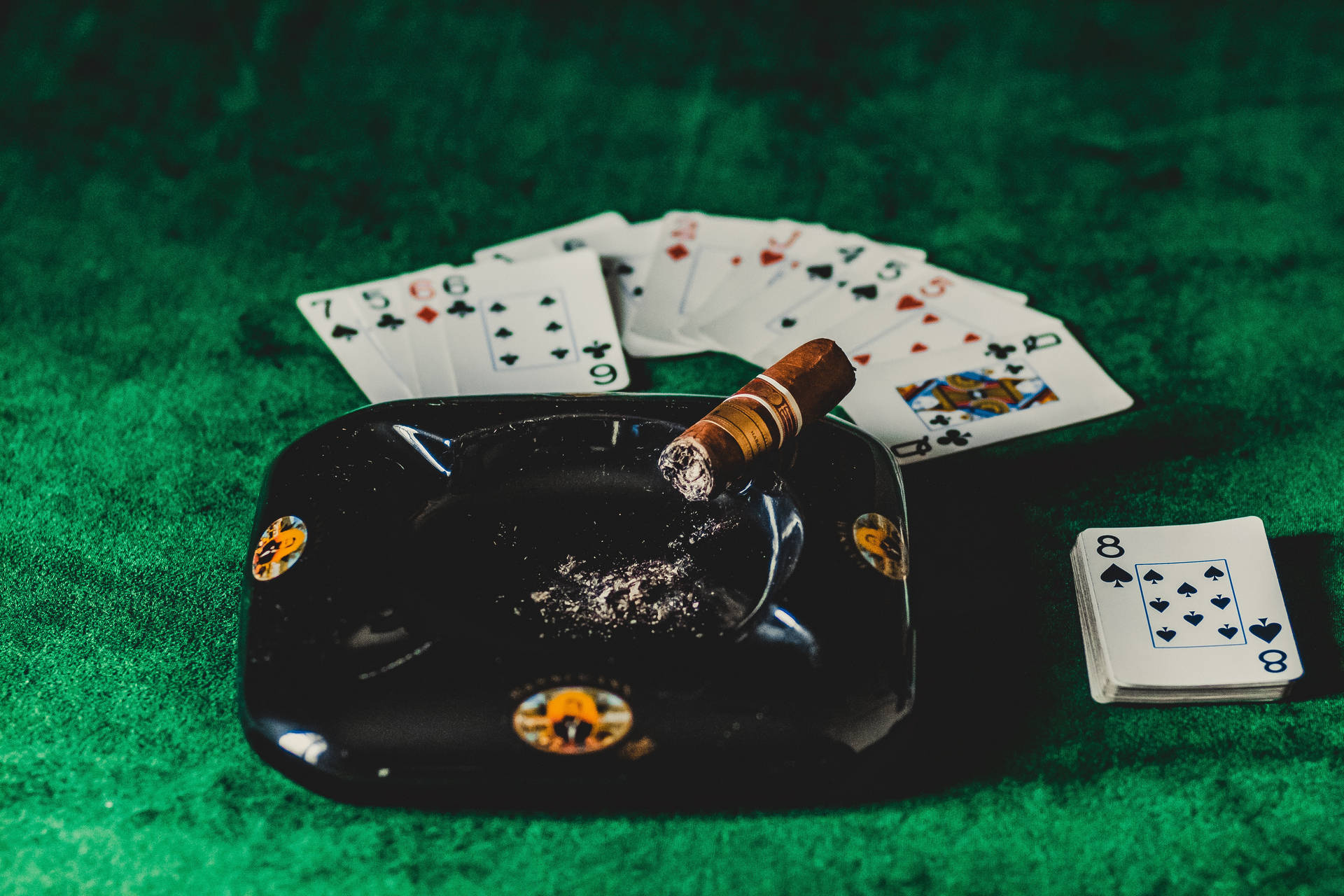 Player's Hand In Blackjack Game Wallpaper