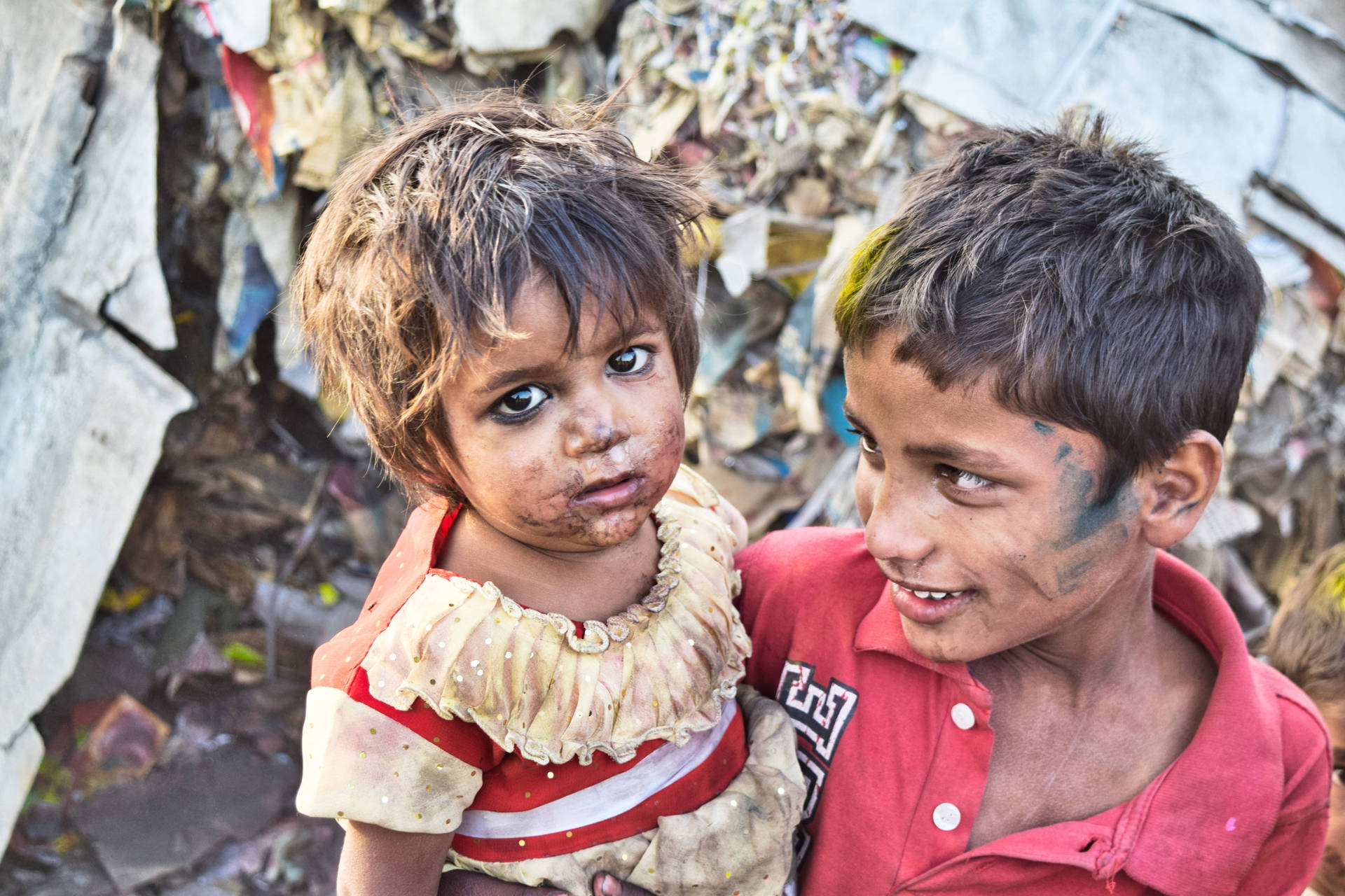 Pojke Syster Slummen Indien Wallpaper
