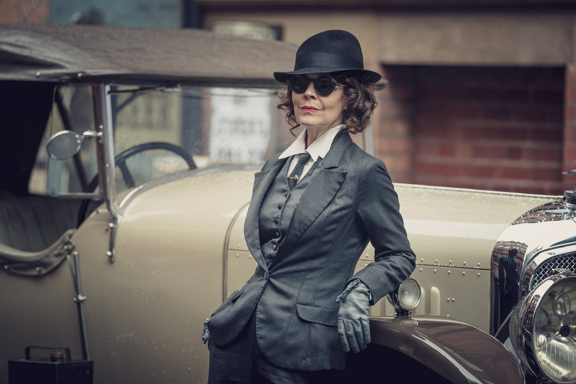 Polly In Grey Suit Peaky Blinders 8k Wallpaper