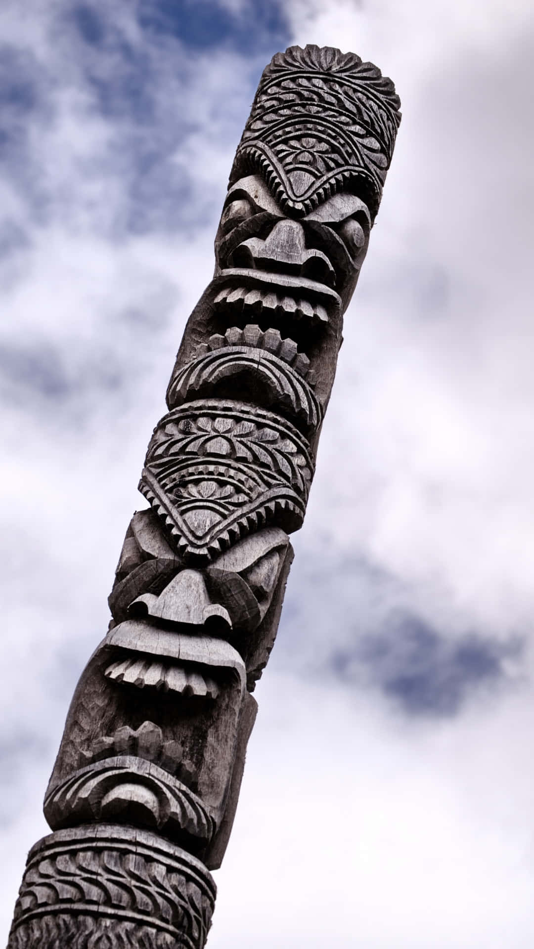 Polynesian Carved Tiki Statue Wallpaper