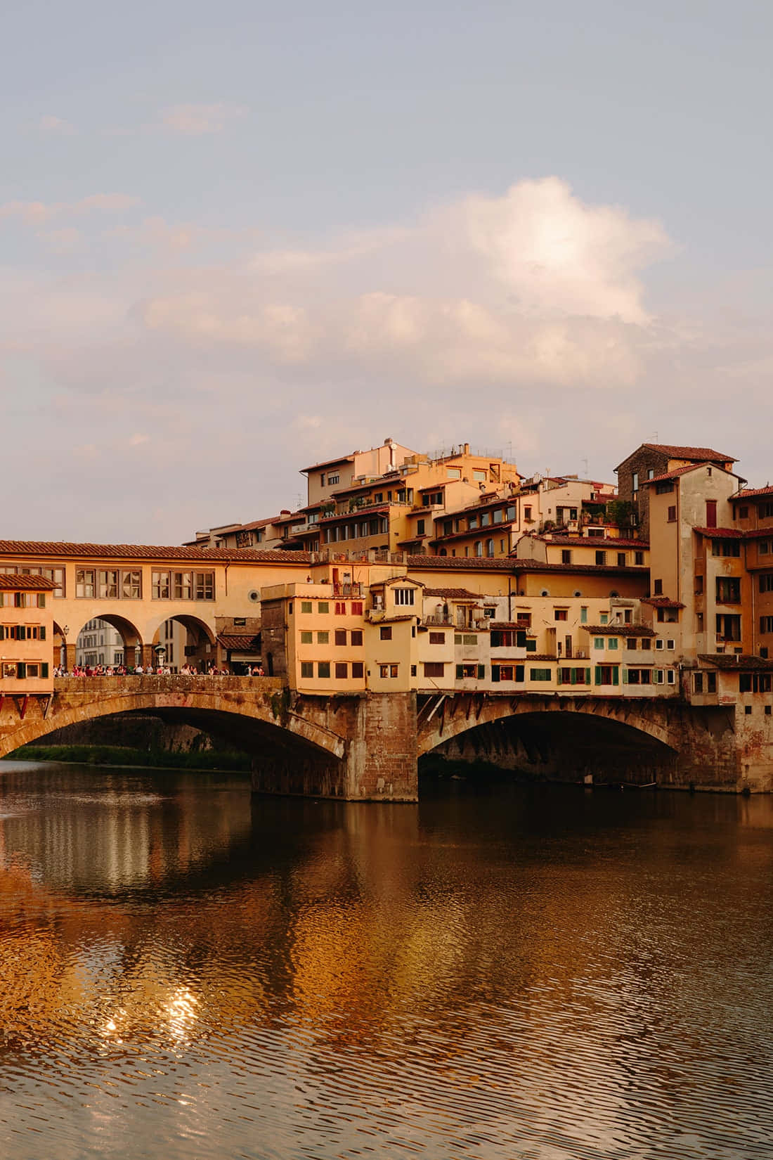 Besøg Ponte Vecchio med Ponte Vecchio-toglinjen. Wallpaper