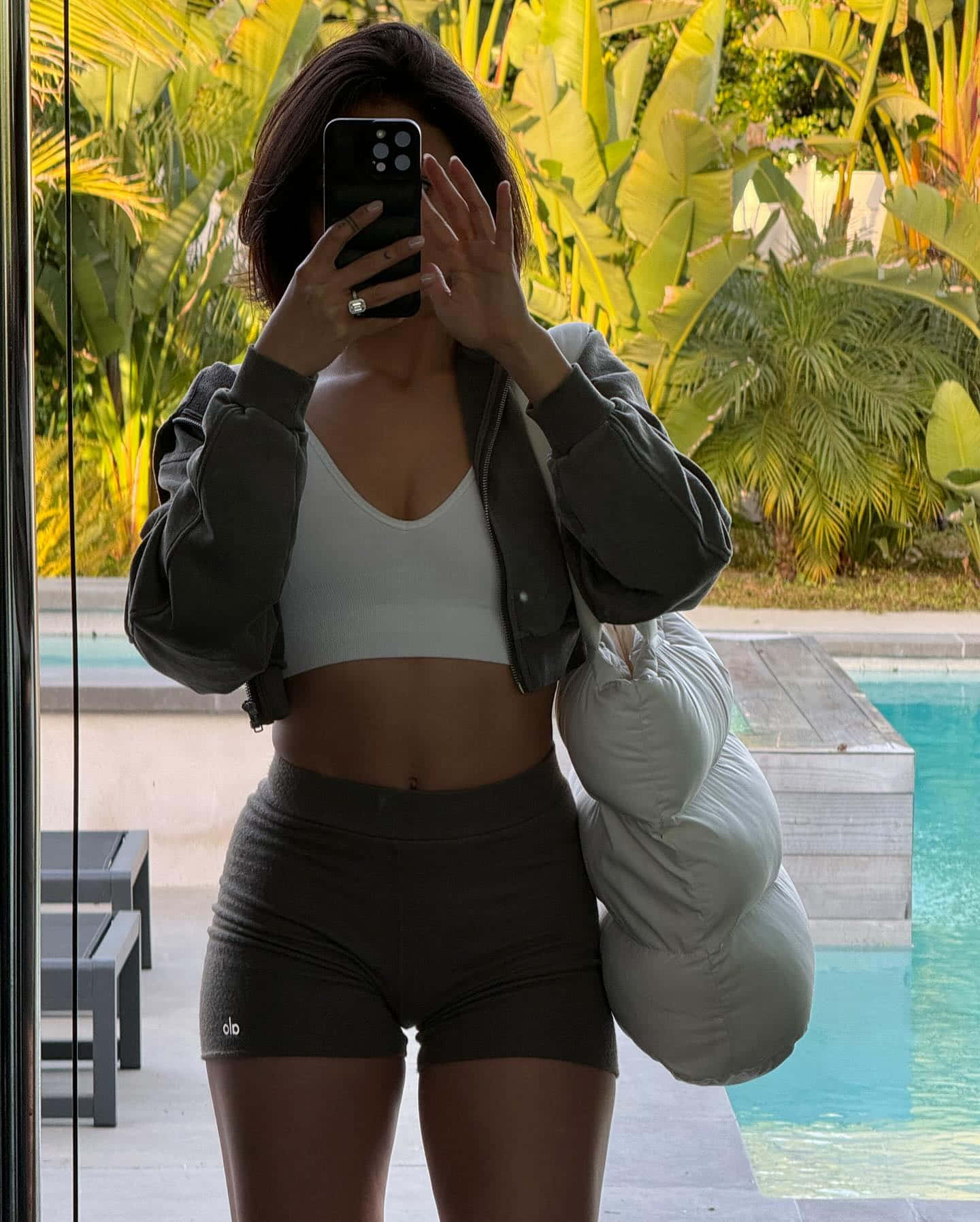 Poolside Mirror Selfie Fashion Outfit Wallpaper