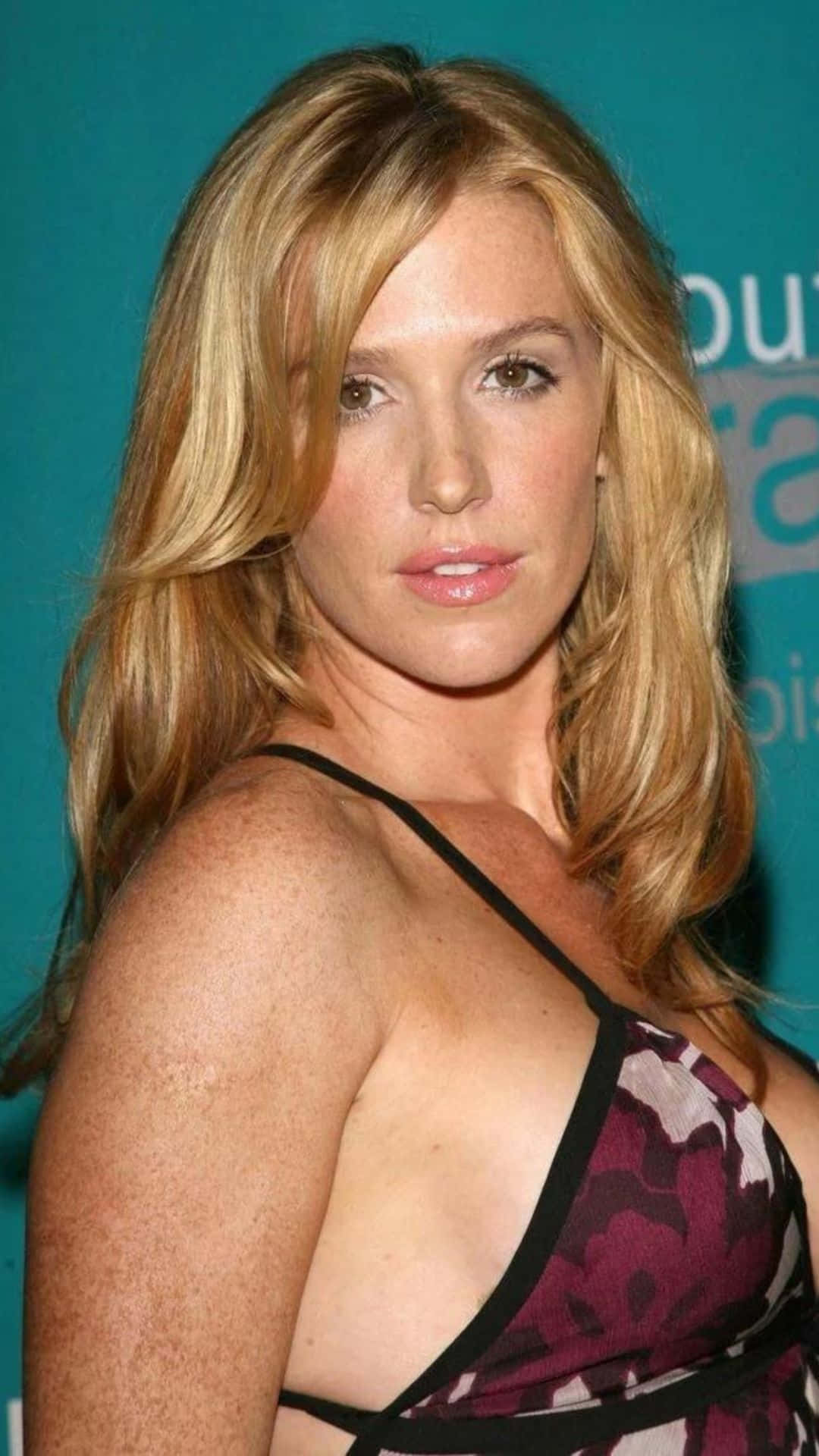 Poppy Montgomery Event Appearance Wallpaper