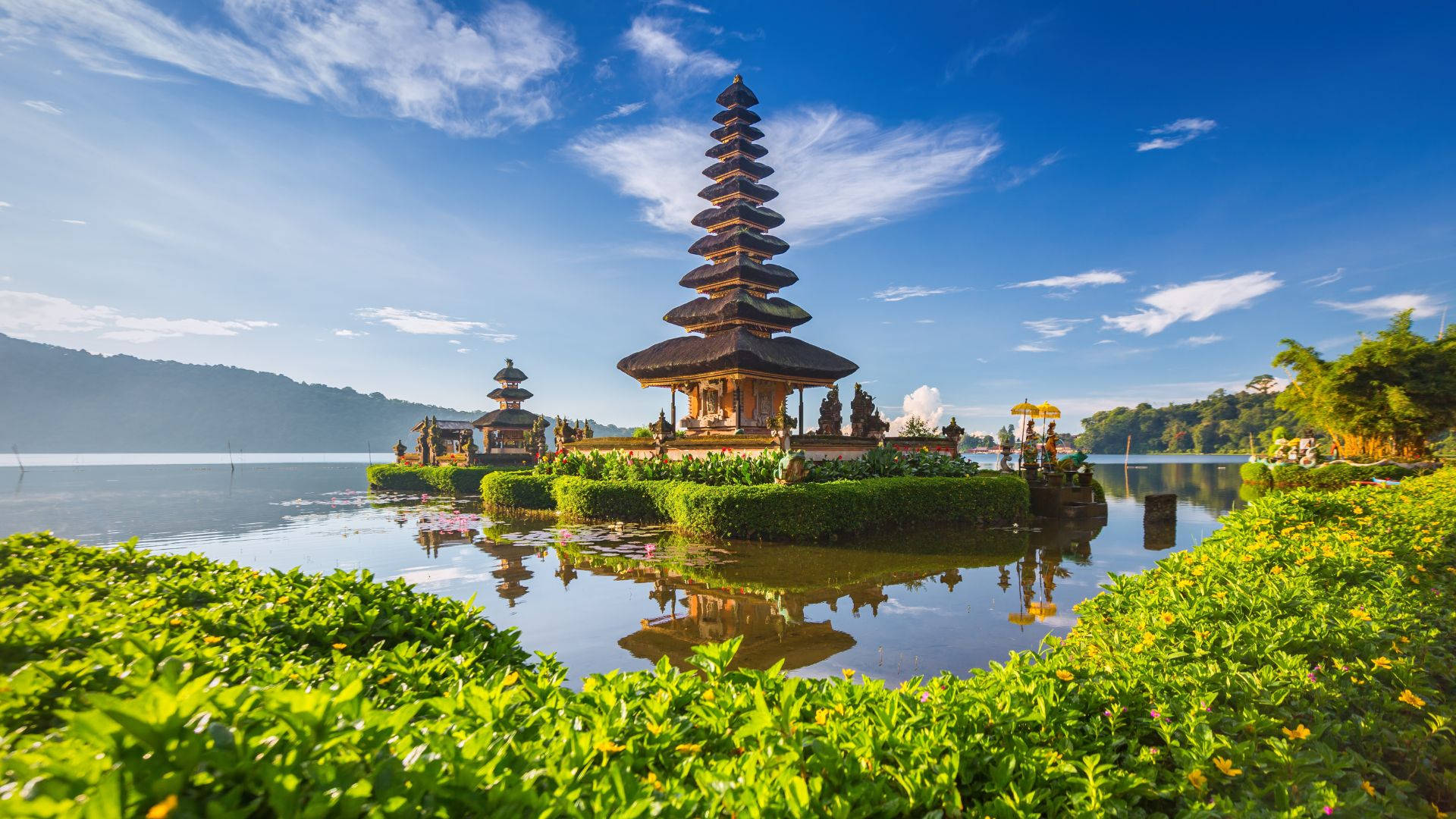 Popular Bali Indonesia Temple Tourist Spot Background