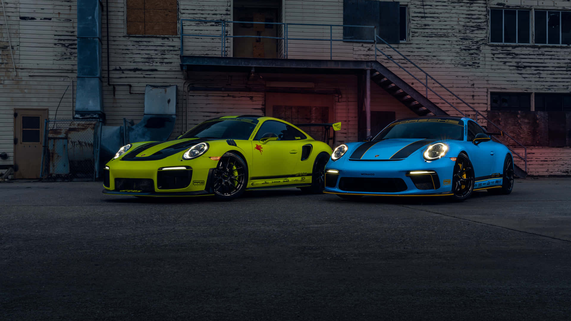 Porsche911 G T3 R S Duo Urban Backdrop Wallpaper