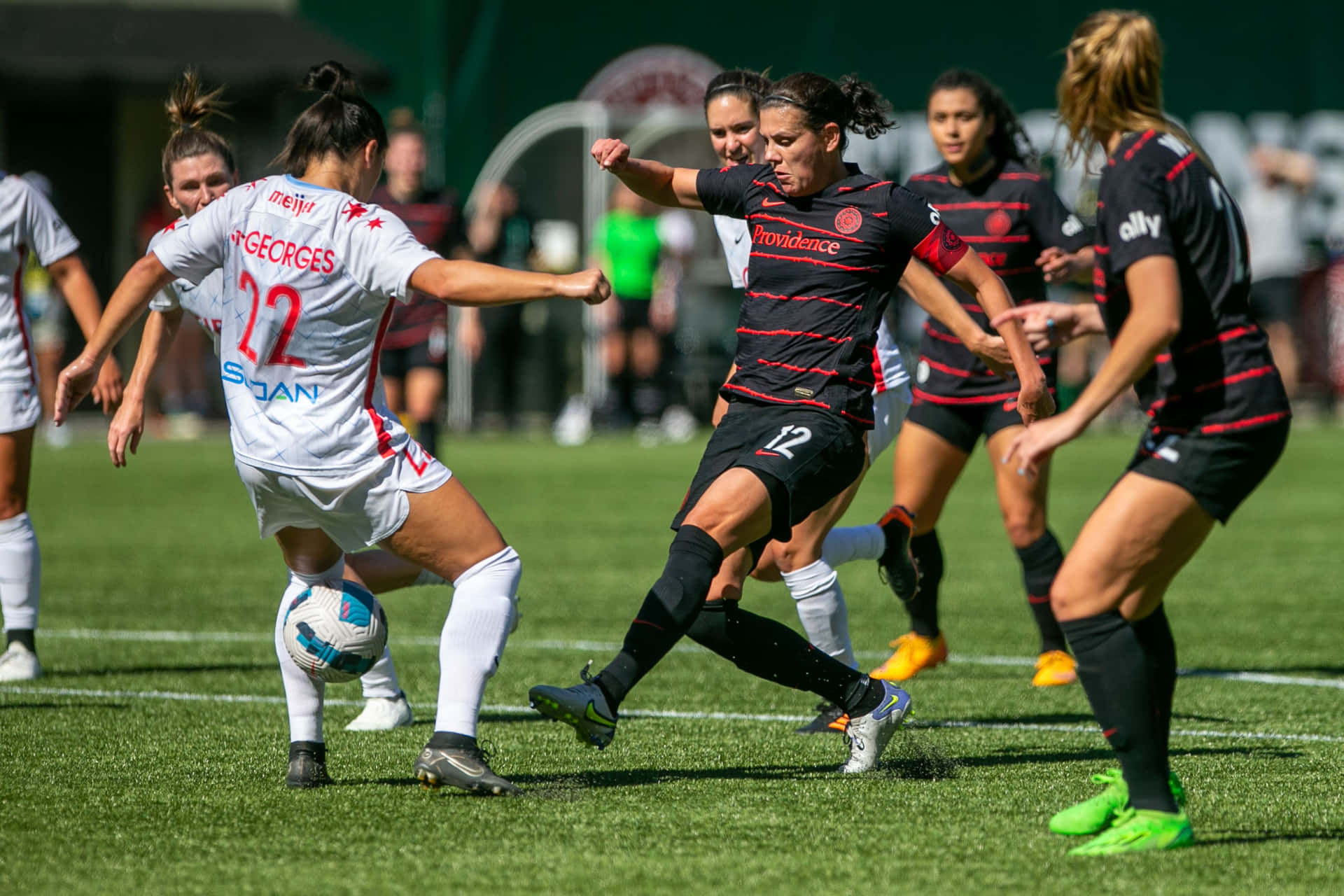 Portland Thorns Fc Athlete In Action On The Field Wallpaper