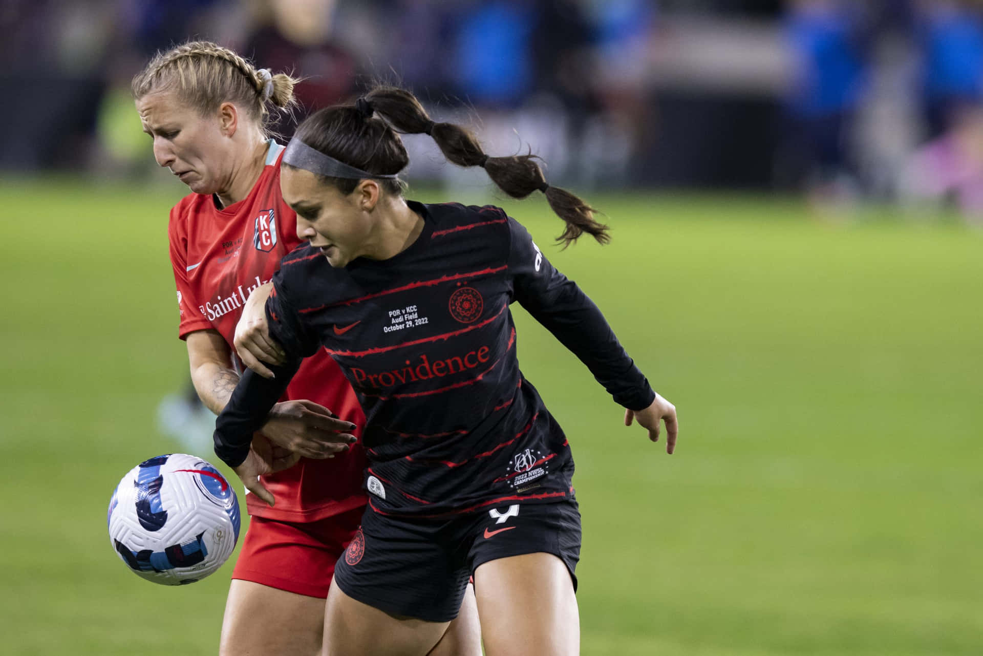 Portland Thorns Fc Players Celebrating A Goal Wallpaper