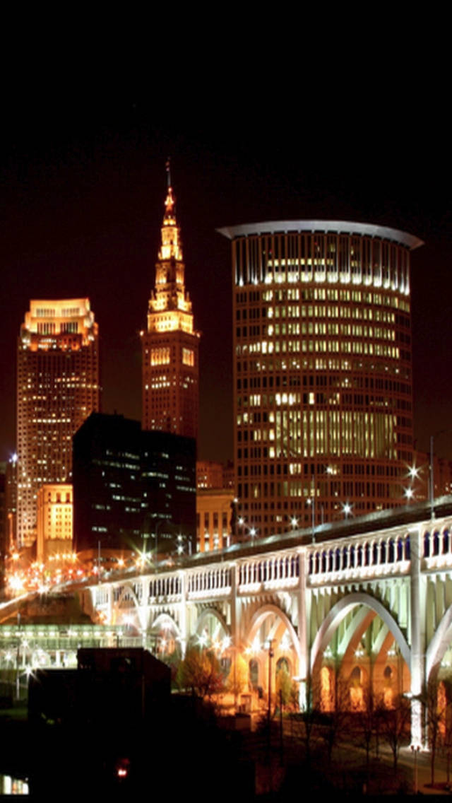 Retratode La Ciudad Nocturna De Cleveland. Fondo de pantalla