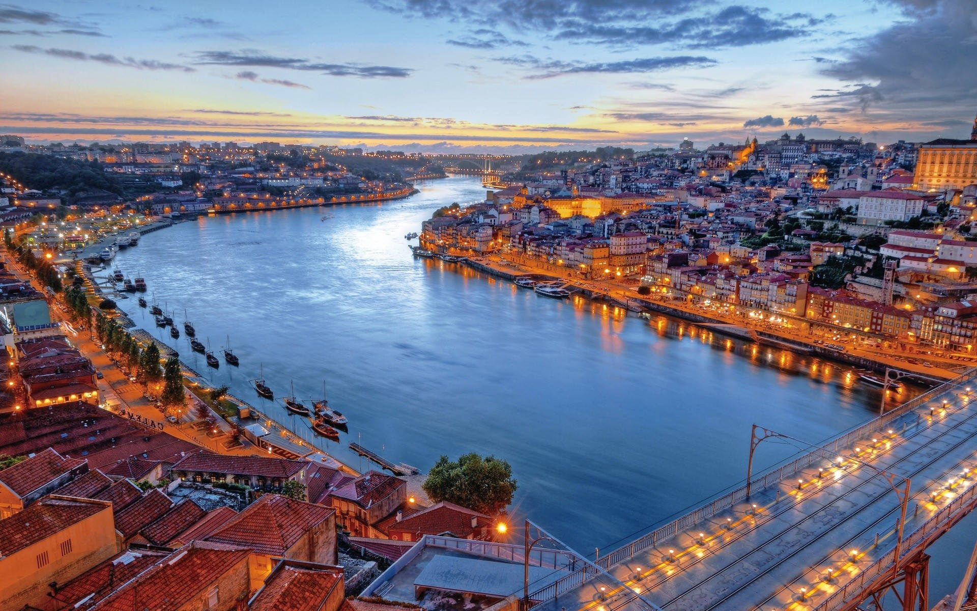 Portugal Flodlandskab Om Natten Wallpaper