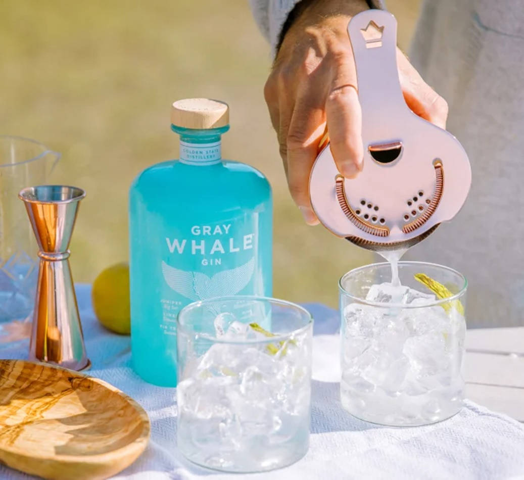 Pouring Gray Whale Gin Wallpaper