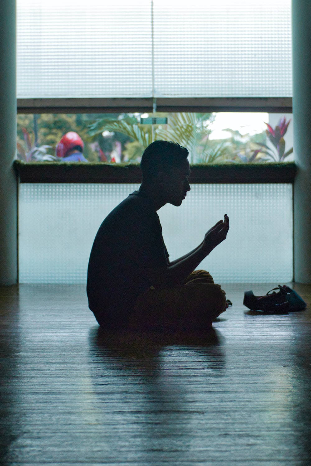 Praying Islamic Boy Silhouette Wallpaper
