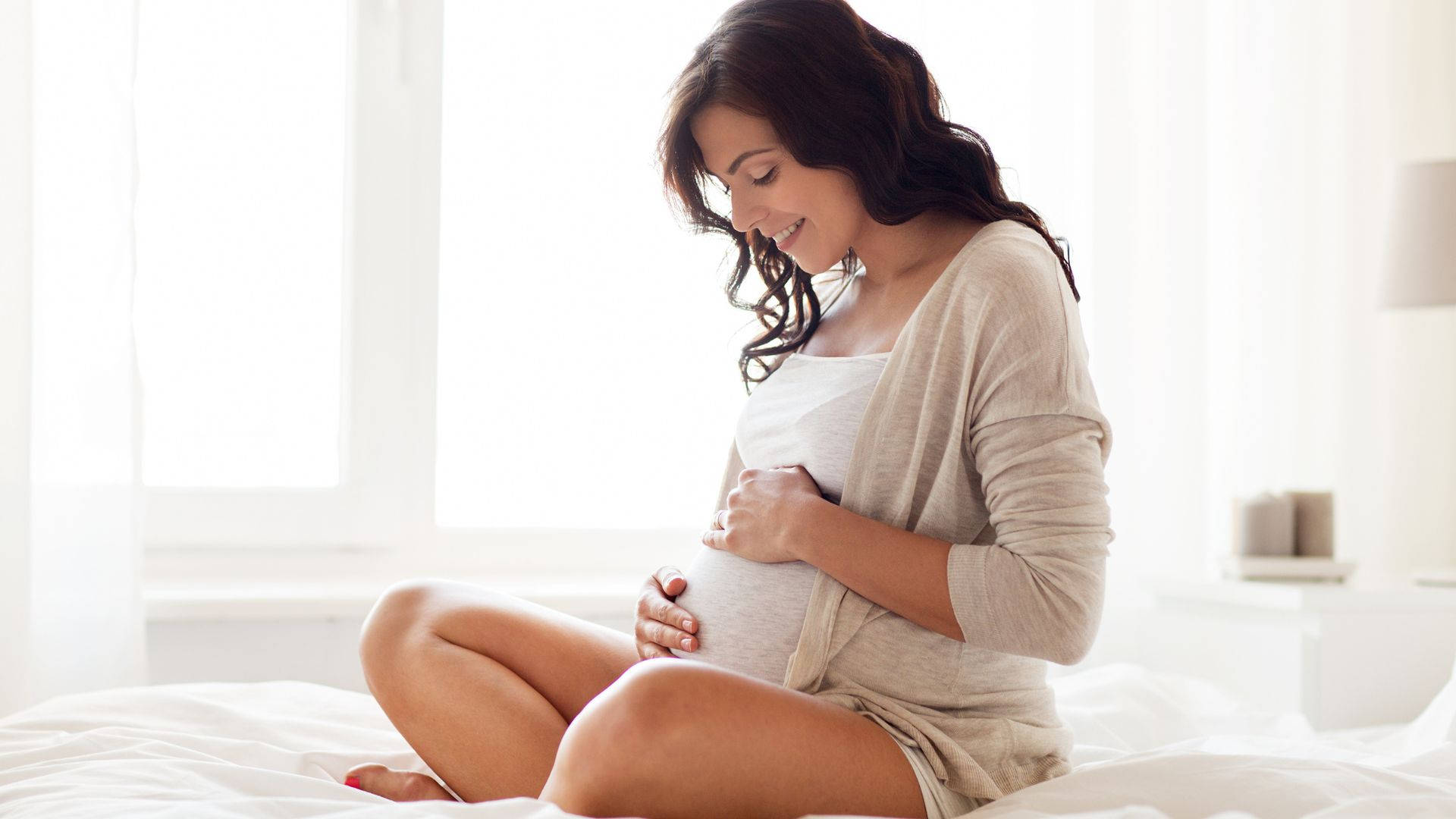 Pregnancy Smiling Woman Wallpaper