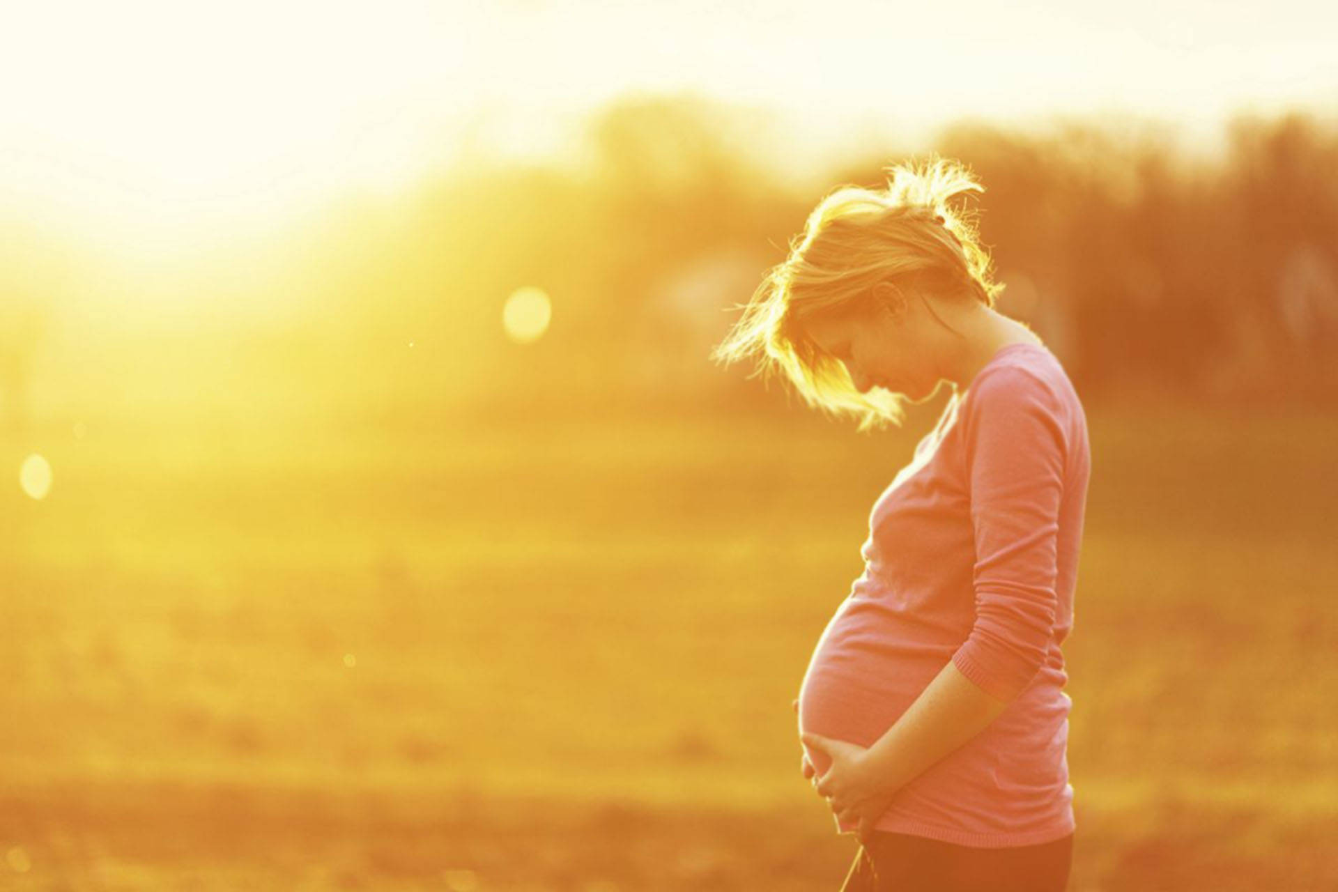 Pregnant Sunrise Photoshoot Wallpaper