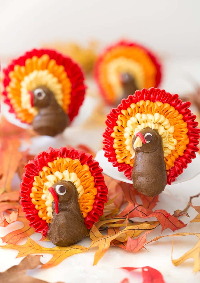 Preppy Thanksgiving Turkey Cupcakes Wallpaper