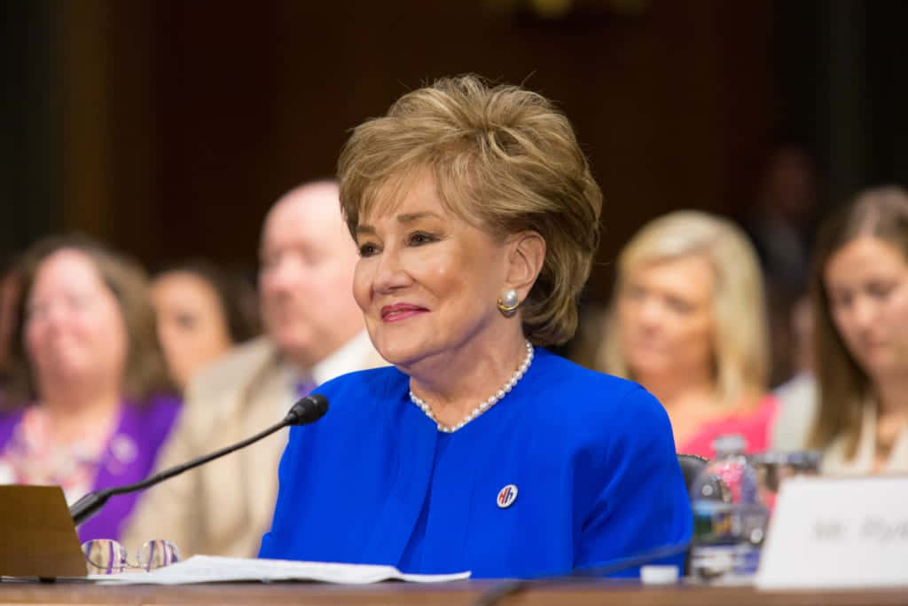 Presidential Administrator Elizabeth Dole Wallpaper