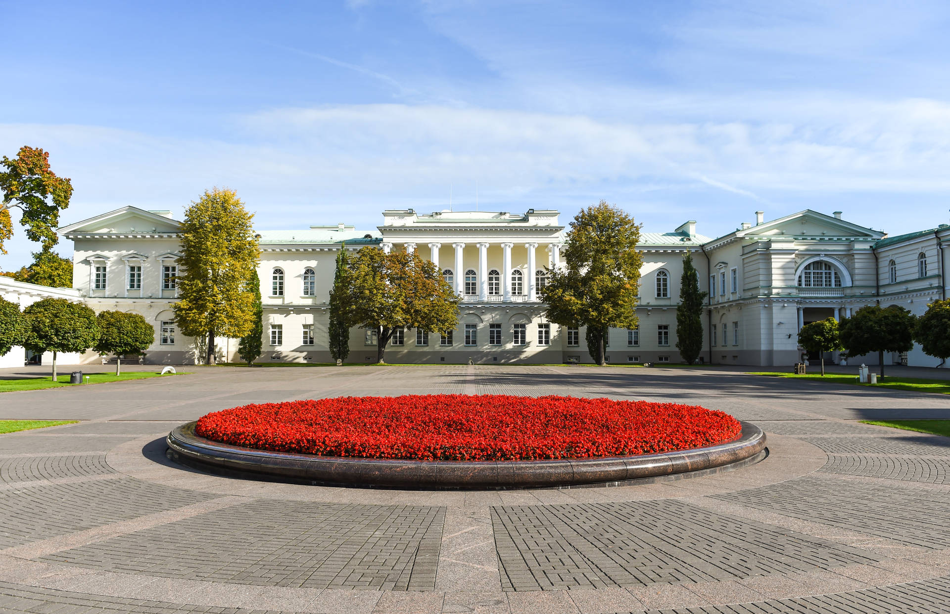 Presidential Palace Of Vilnius Wallpaper