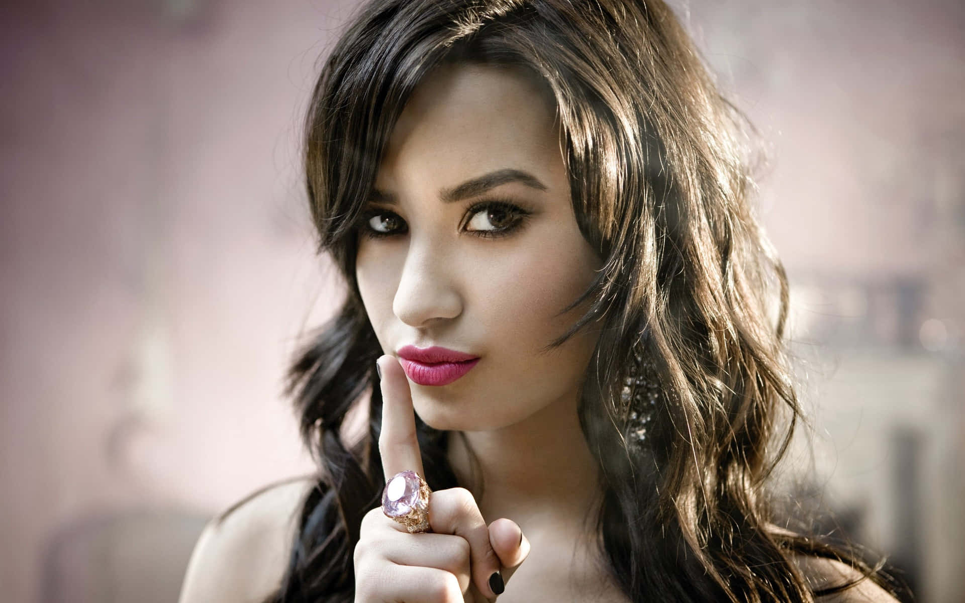 Pretty Girl Demi Lovato Background