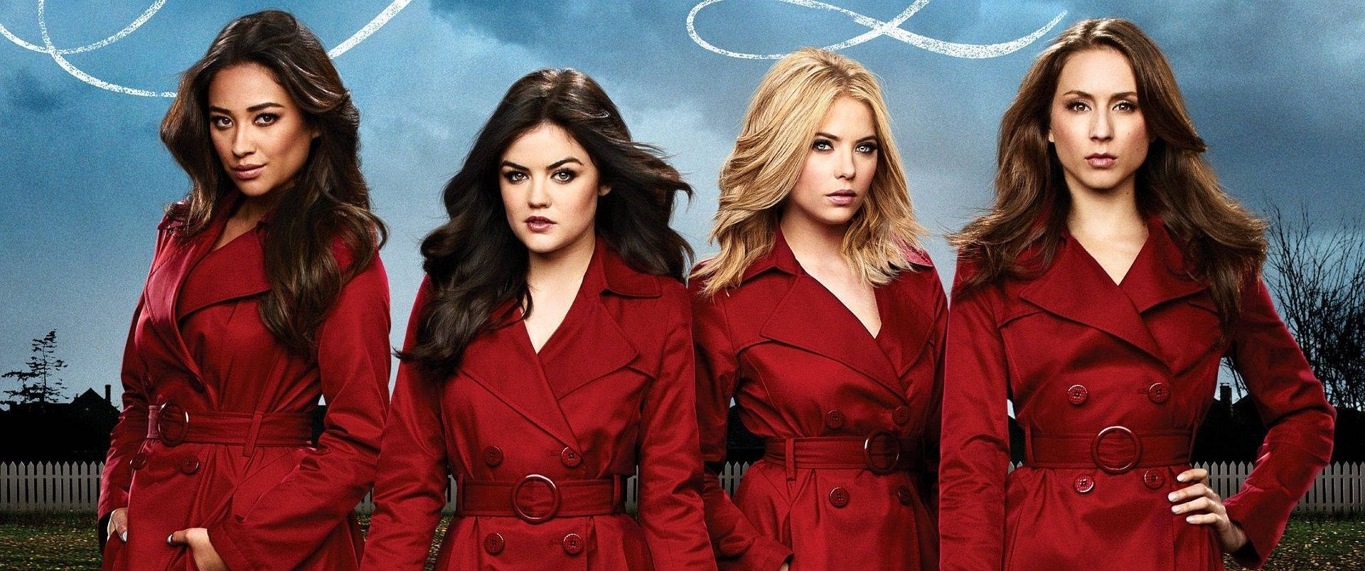 Pretty Little Liars In Red Trench Coats Wallpaper