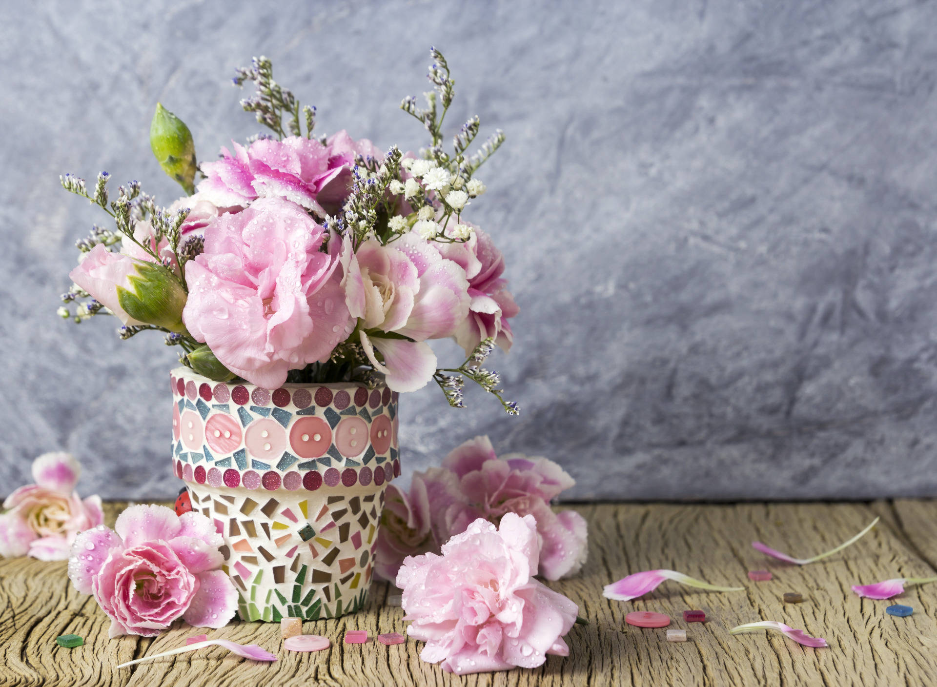 Pretty Pink Flower Bouquet In Flower Vase Wallpaper