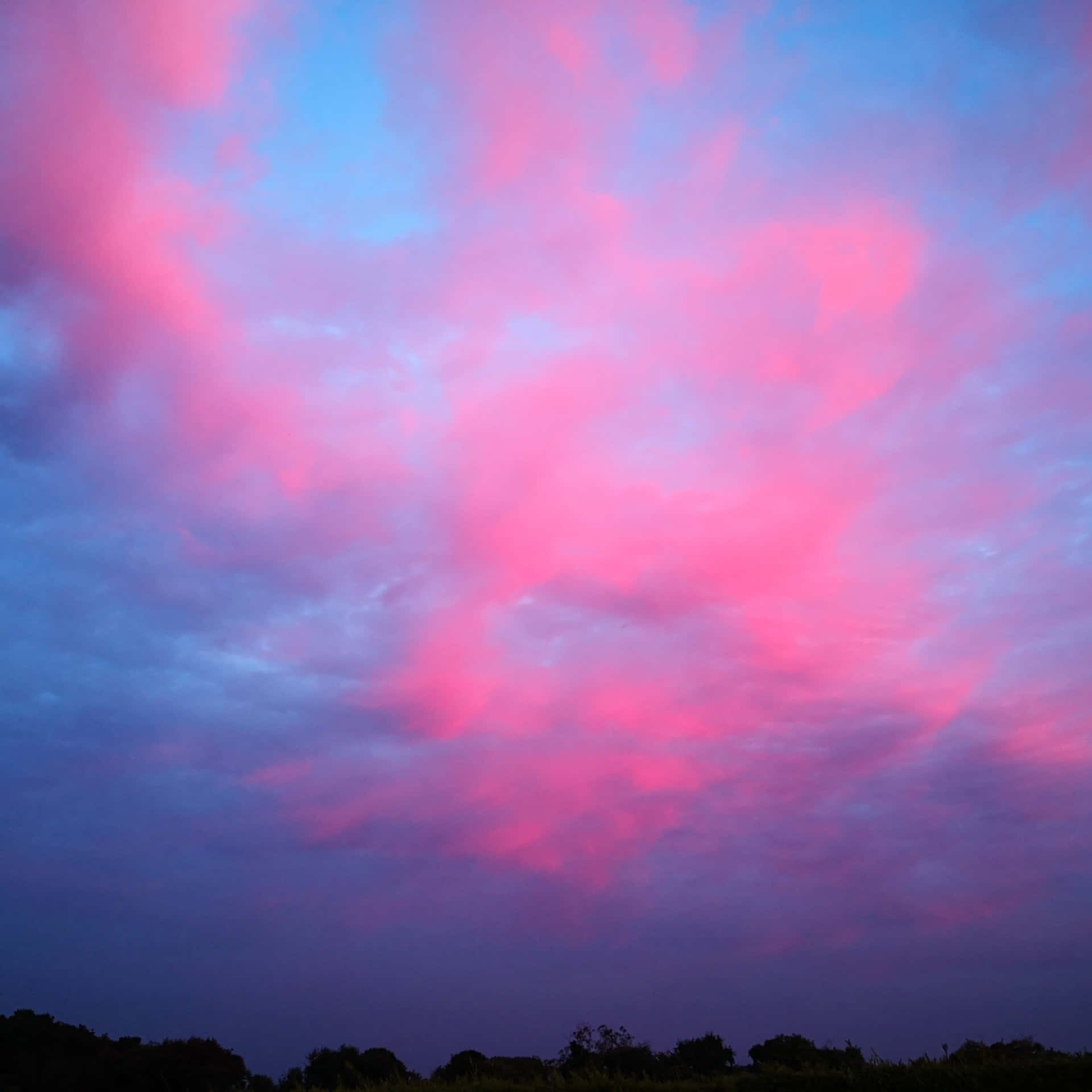 Hübsches,glattes Bild Von Rosa Sonnenuntergangswolken