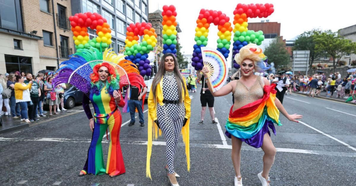 Pridequeens Parade Bild
