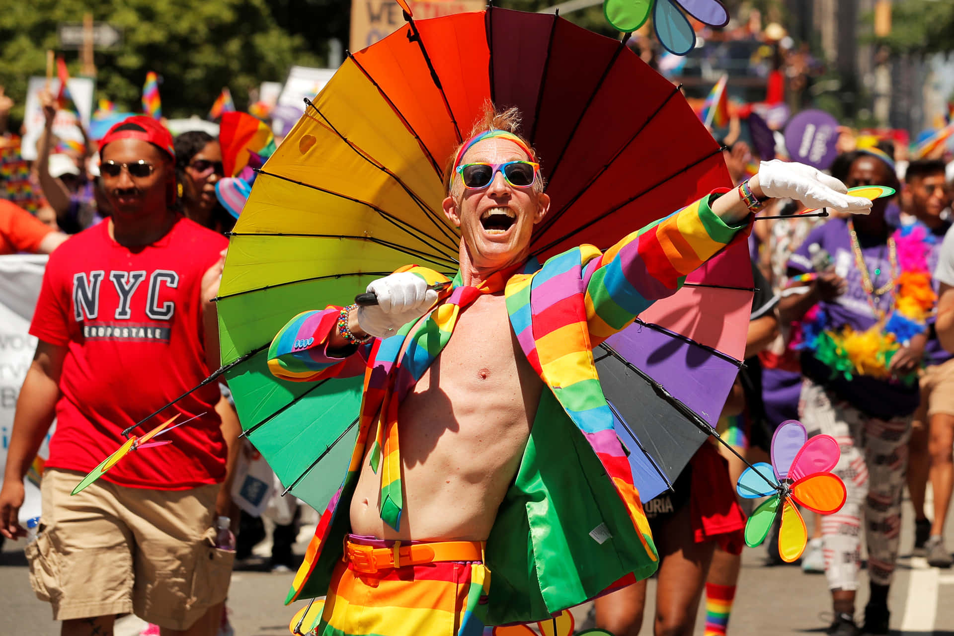 Buntesfestliches Outfit Auf Pride-bild