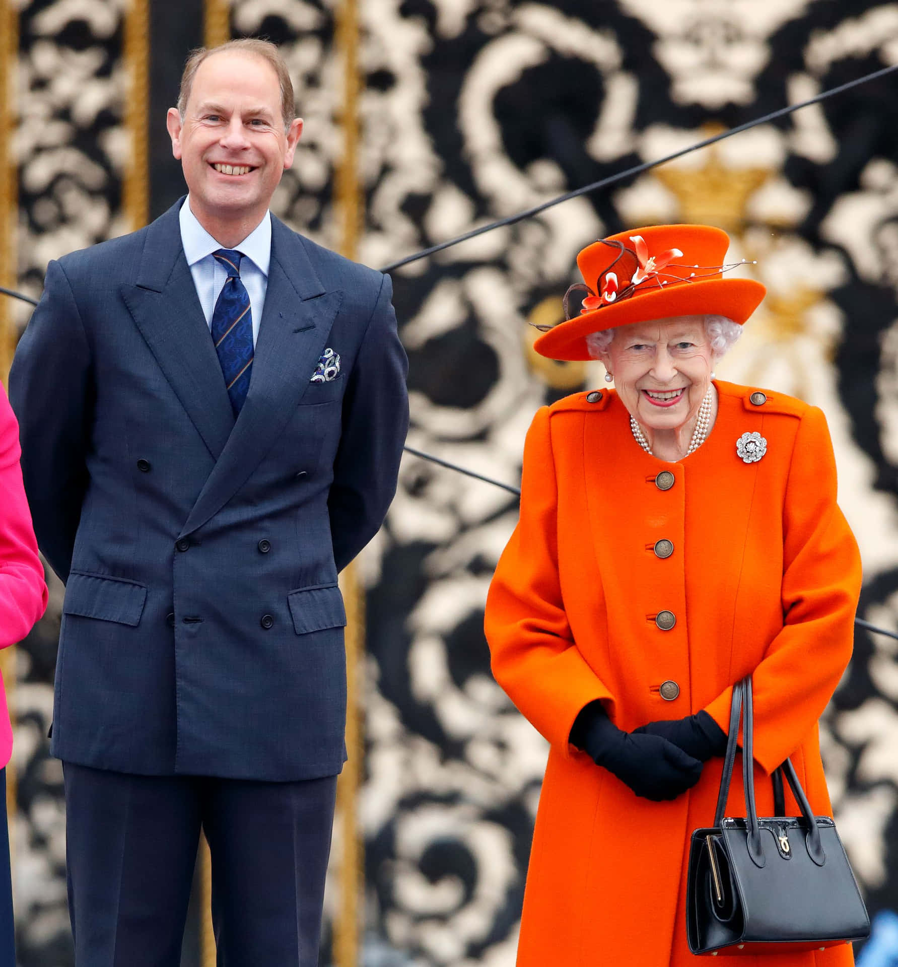 Prince Edward With Queen Elizabeth Ii Wallpaper