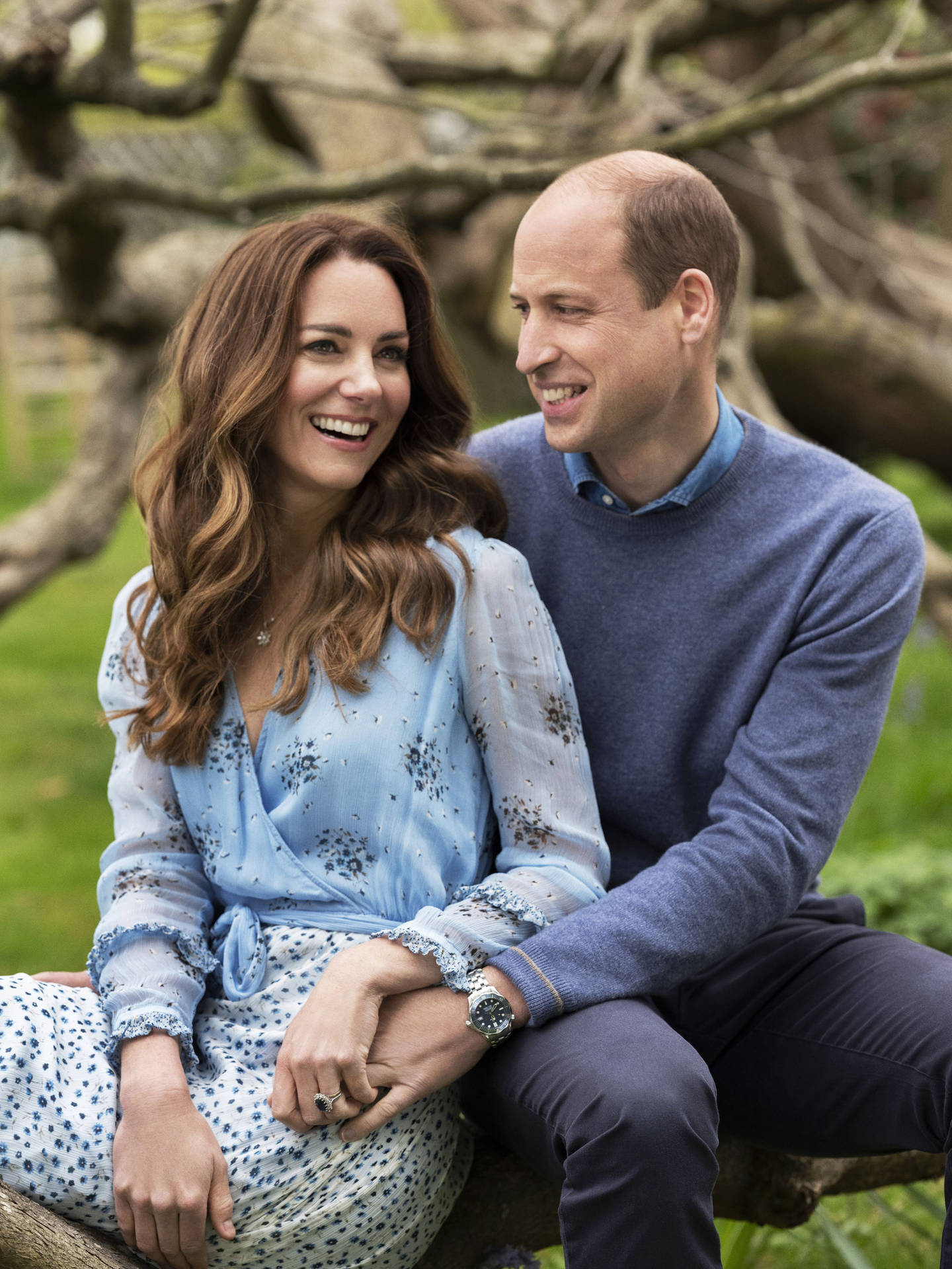 Prins William og Kate smiler sammen Wallpaper