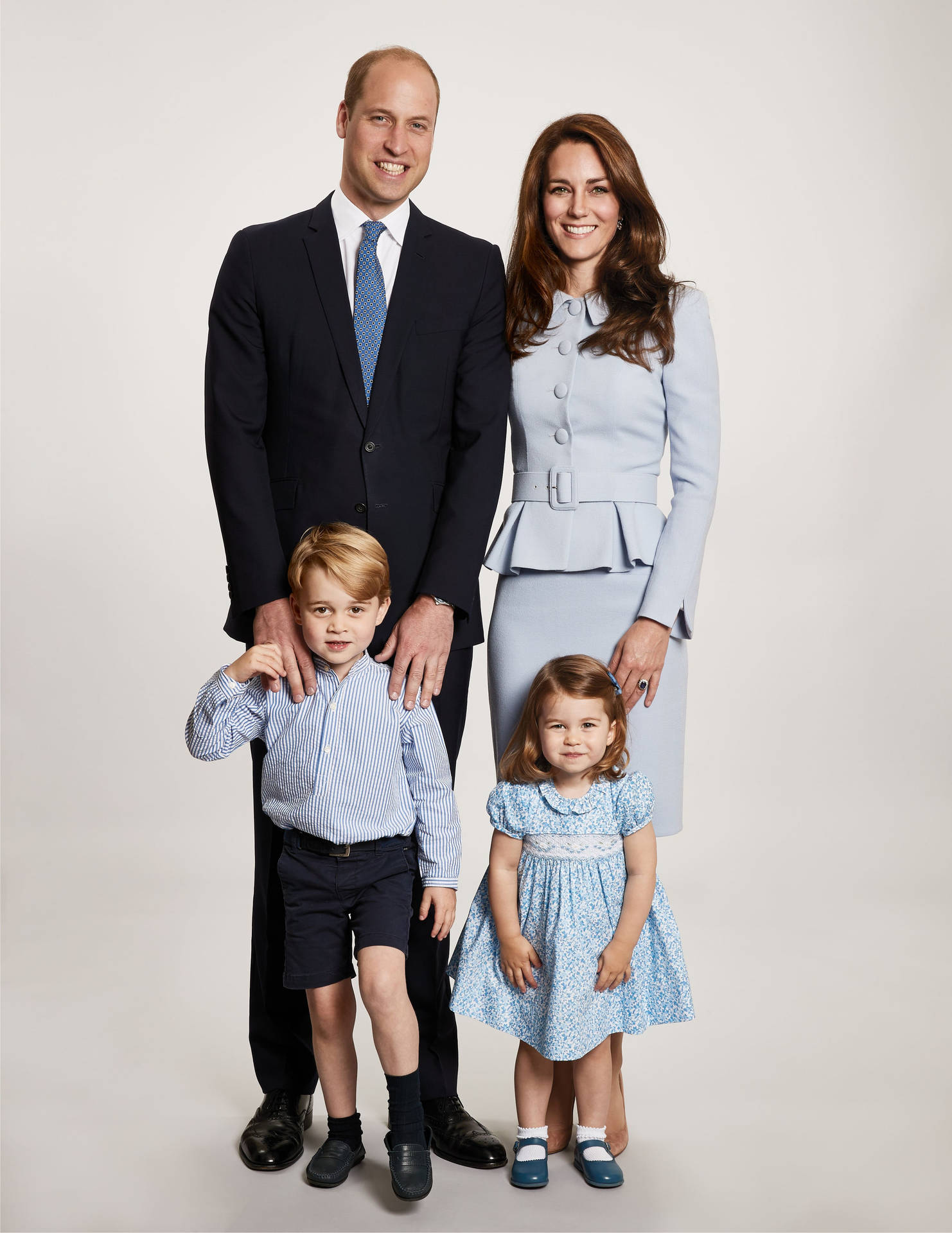 Prince William In Family Photo Wallpaper