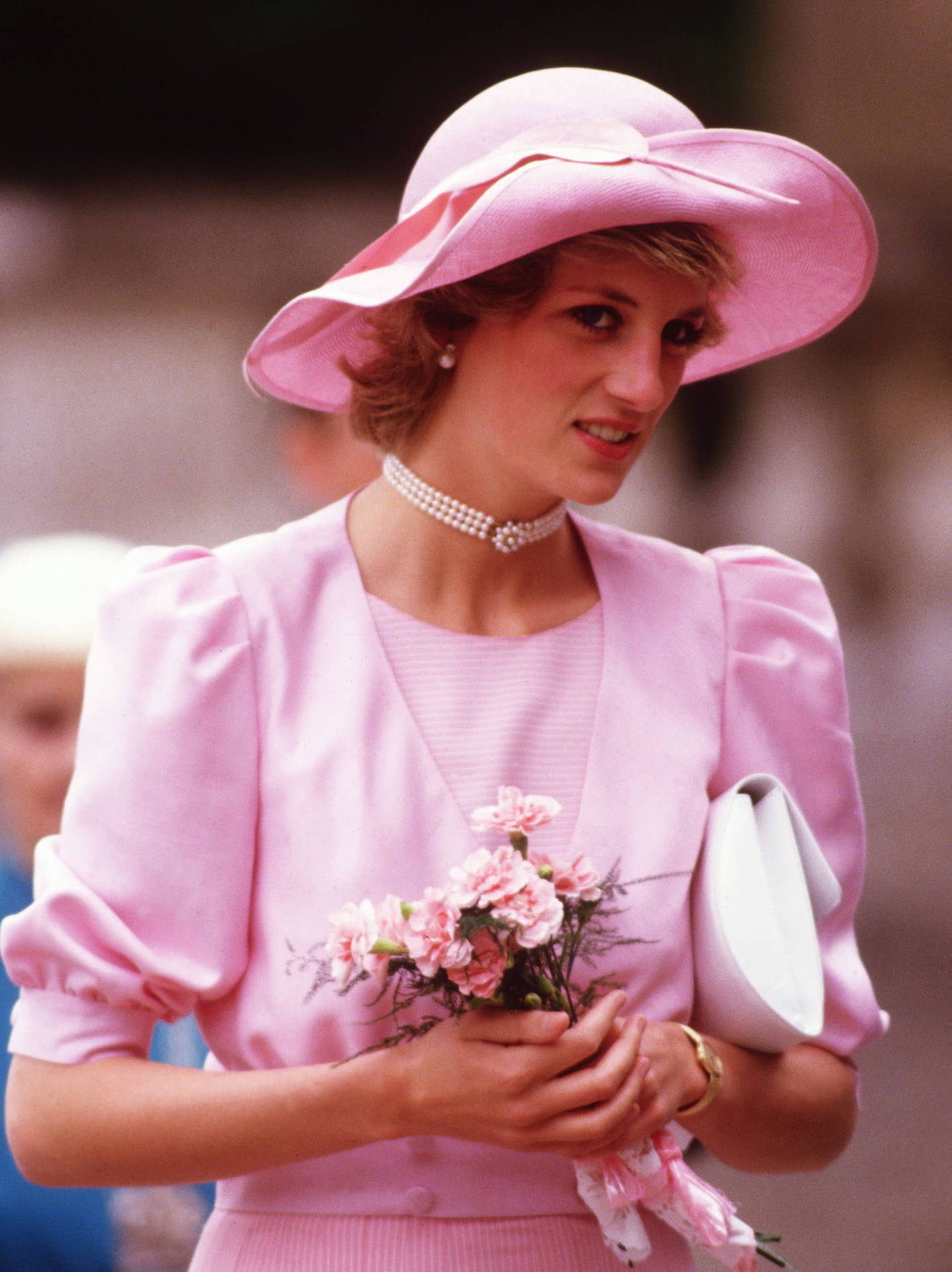 Prinsesse Diana Fashion Ikon I Pink Wallpaper