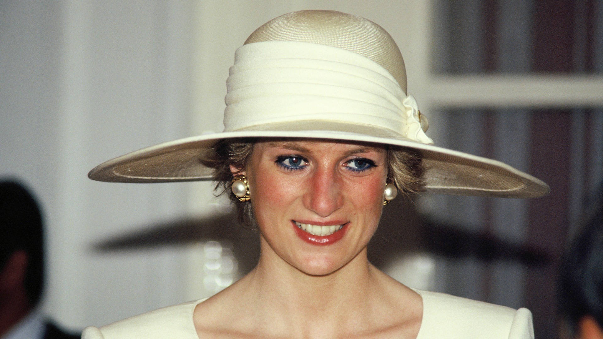 Maquillajede La Princesa Diana Fondo de pantalla