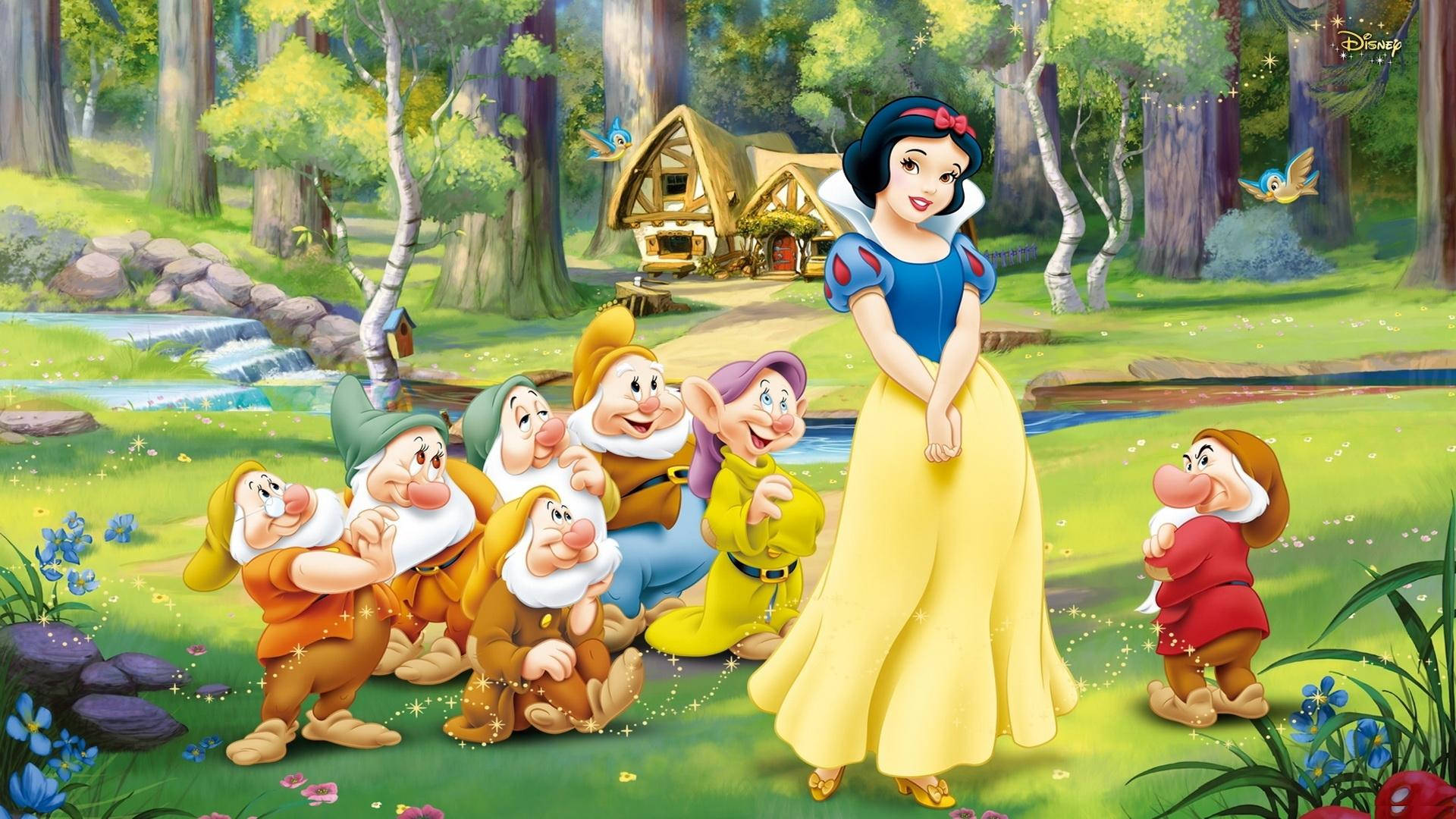 Snow White with animal friends in Disney's classic fairytale Wallpaper