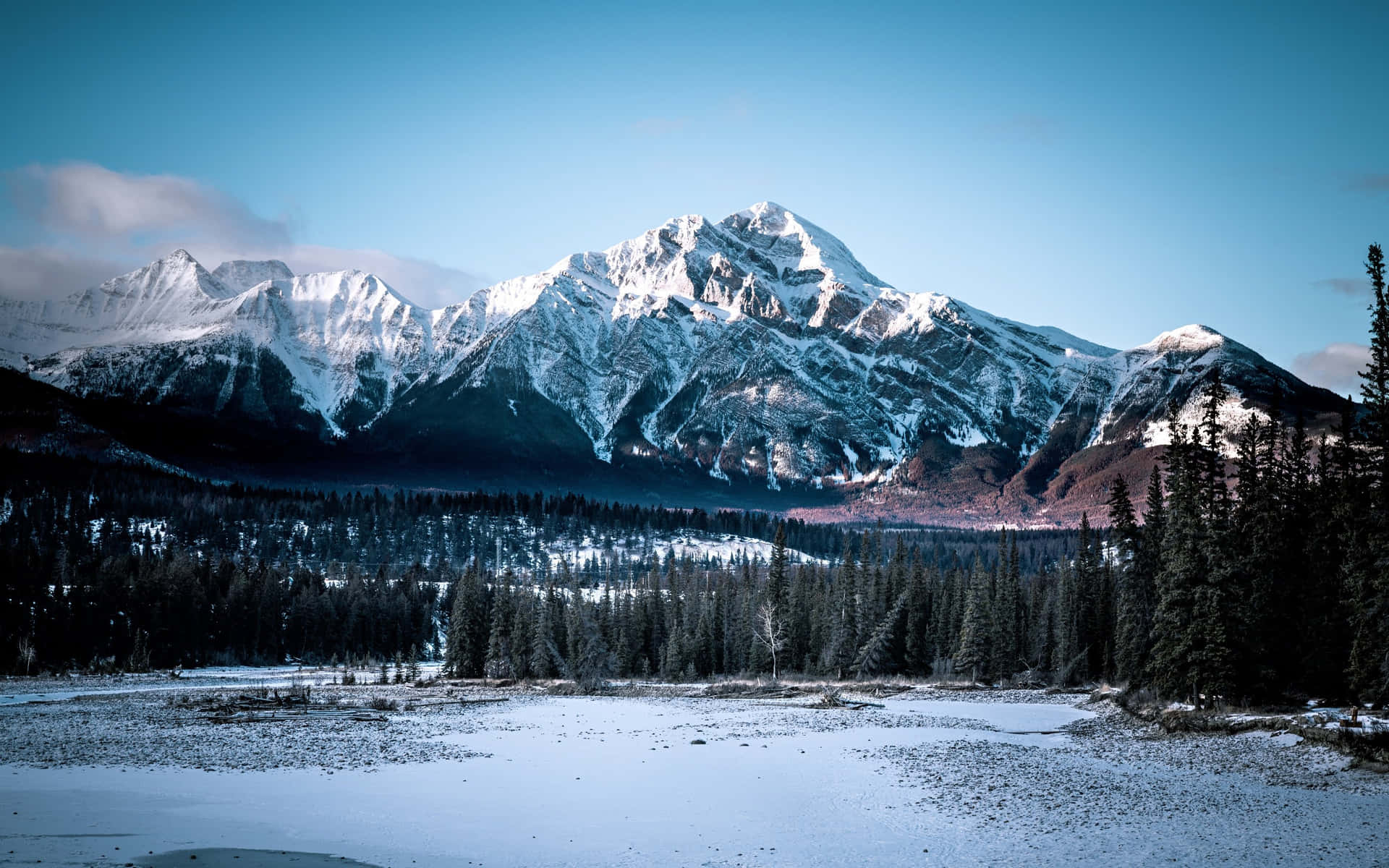 Breathtaking View Of Pristine Jasper National Park In Canada Wallpaper