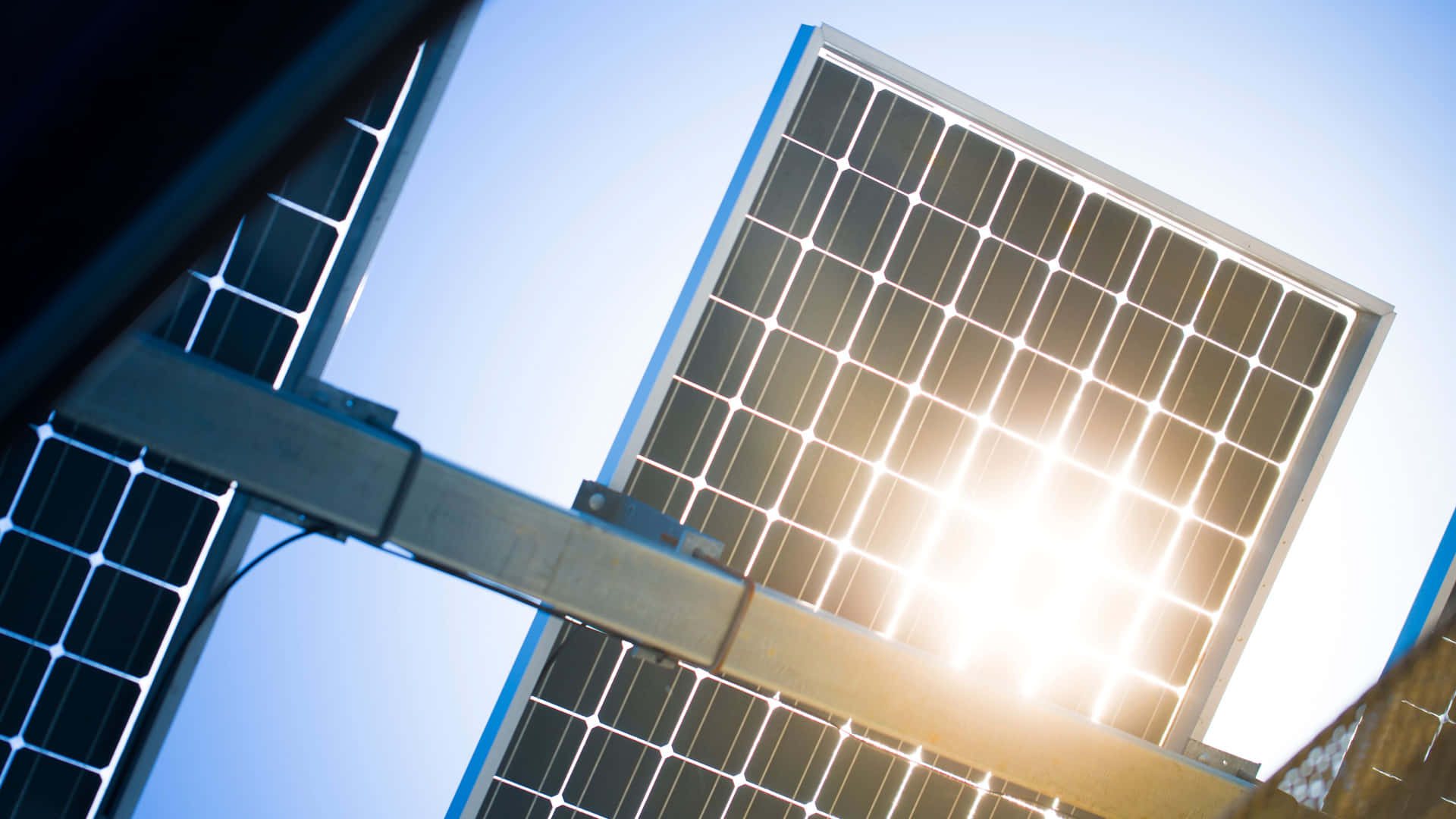 Produzionedi Energia Sostenibile Con Pannelli Solari