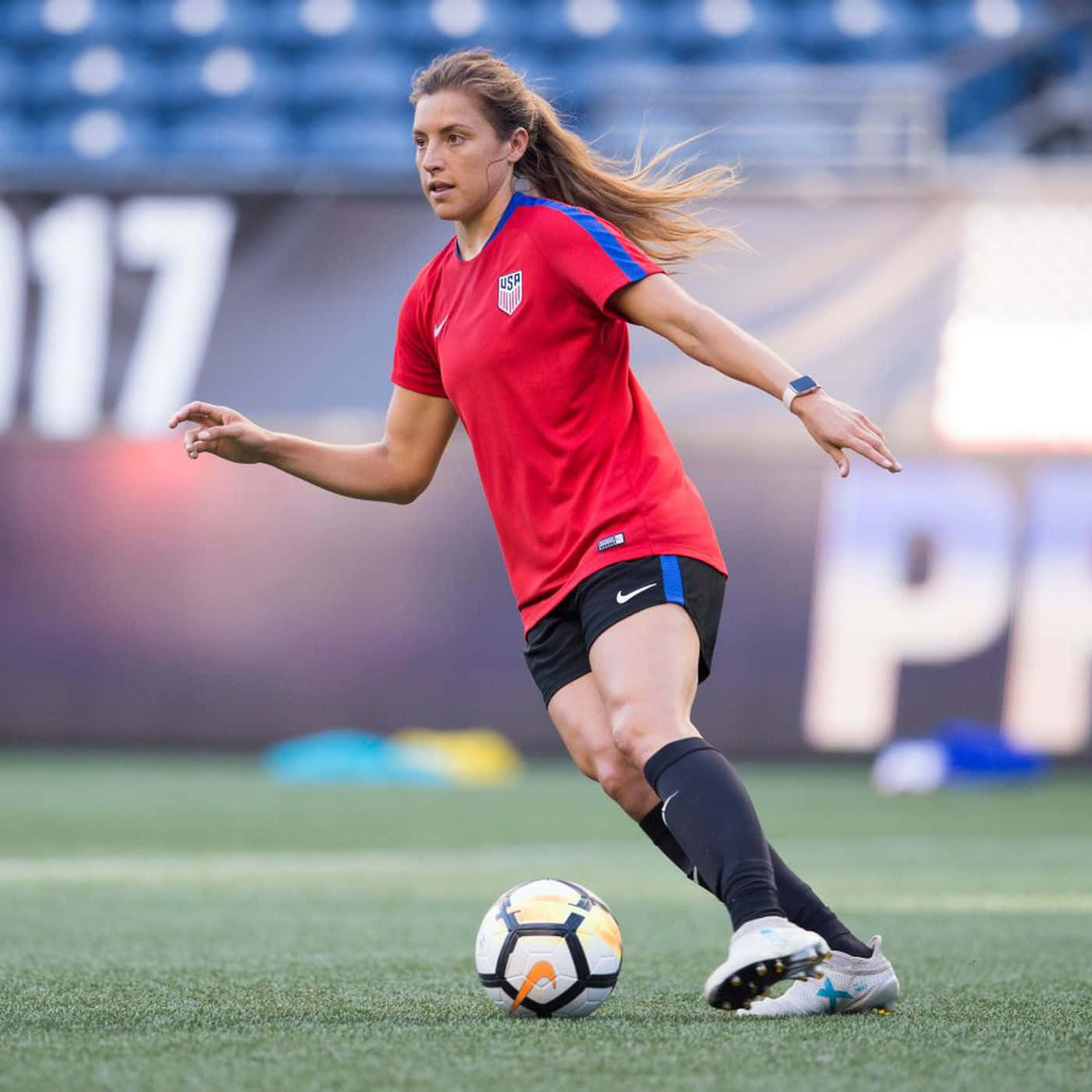 Professional Footballer Sofia Huerta In Action Wallpaper