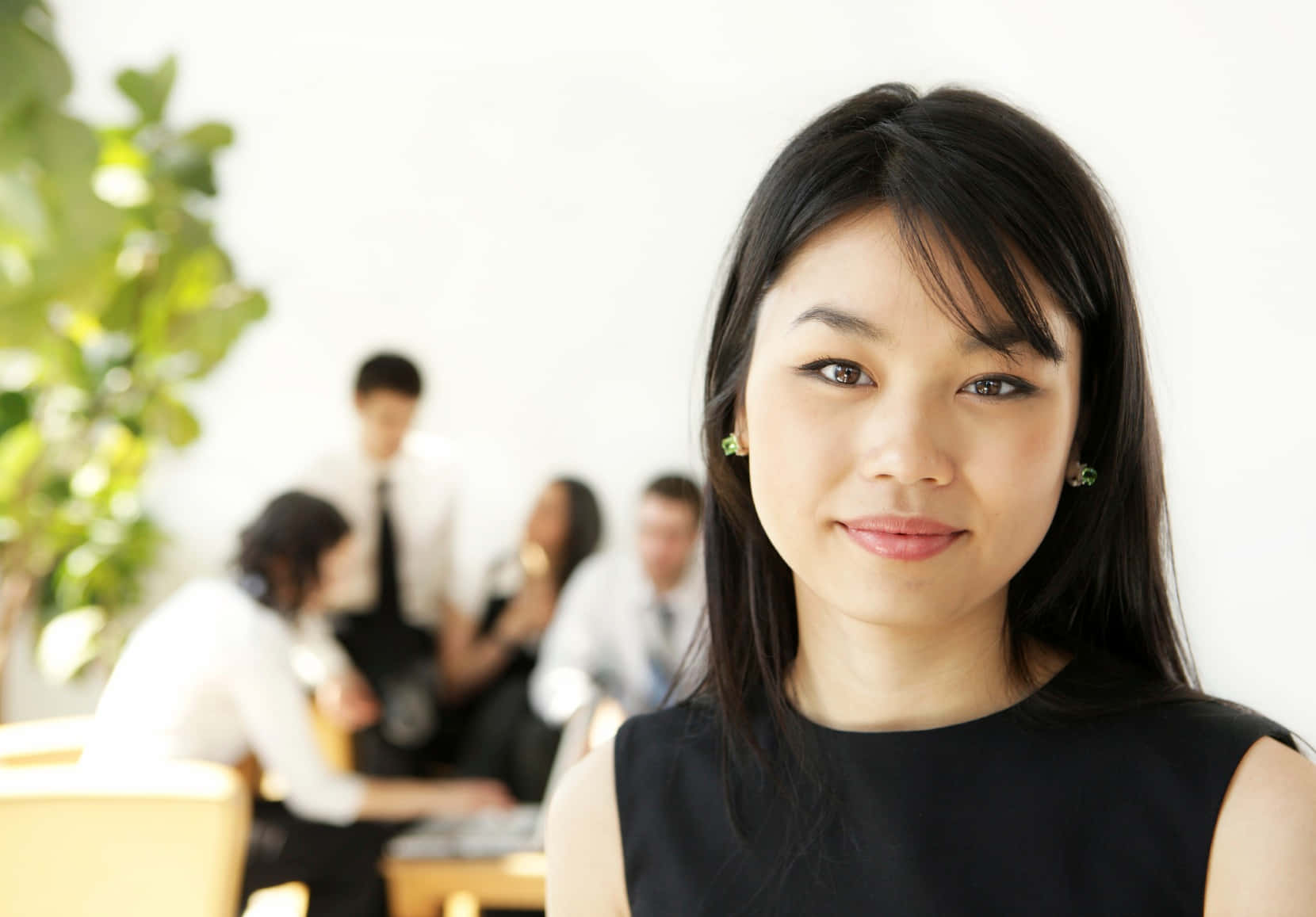 Asian Woman In Office Professional Profile Picture