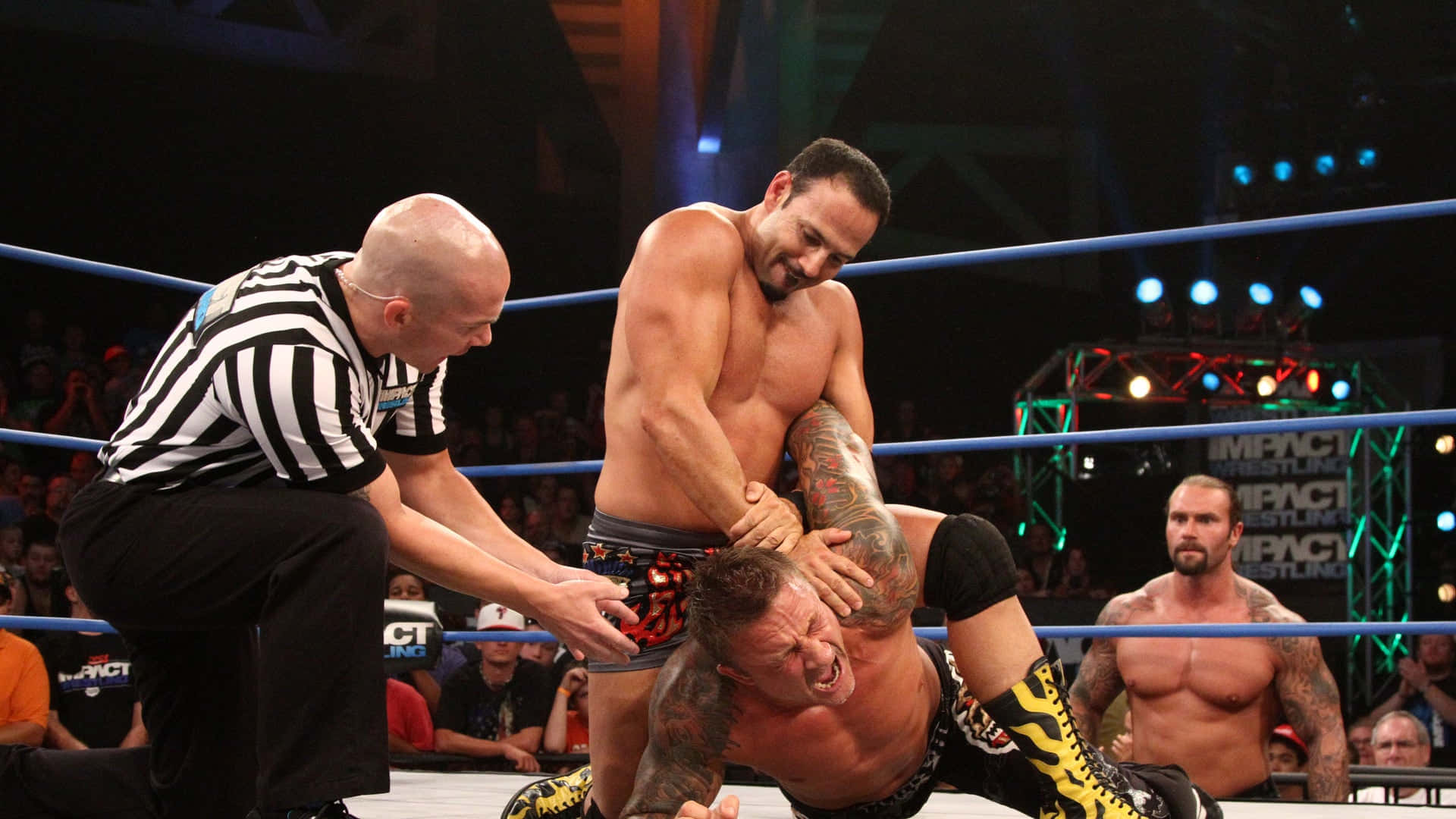 Professional Wrestler Chavo Guerrero Suplex Move Wallpaper