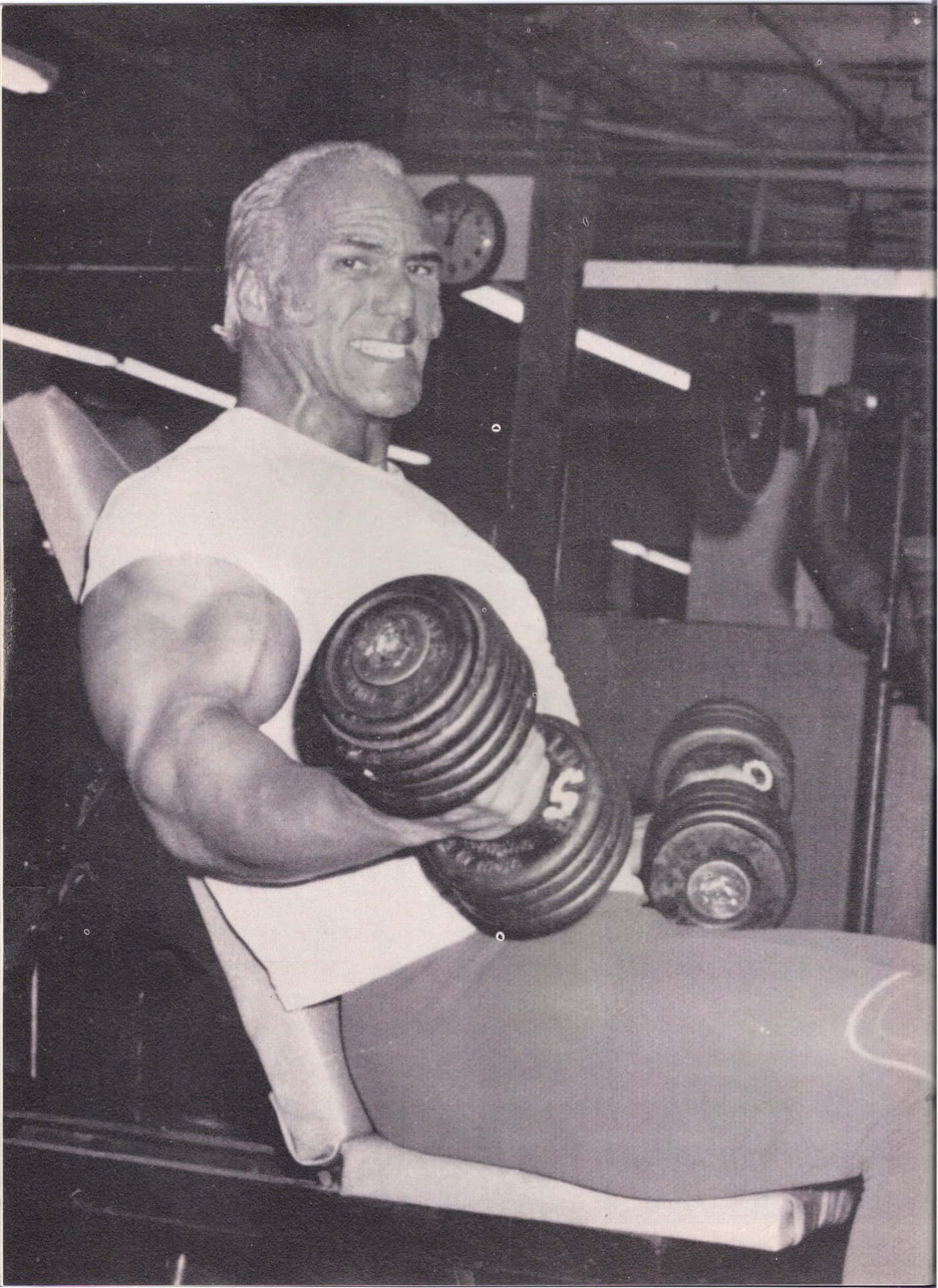 (professional Wrestler Superstar Billy Graham Vintage Photograph) Wallpaper