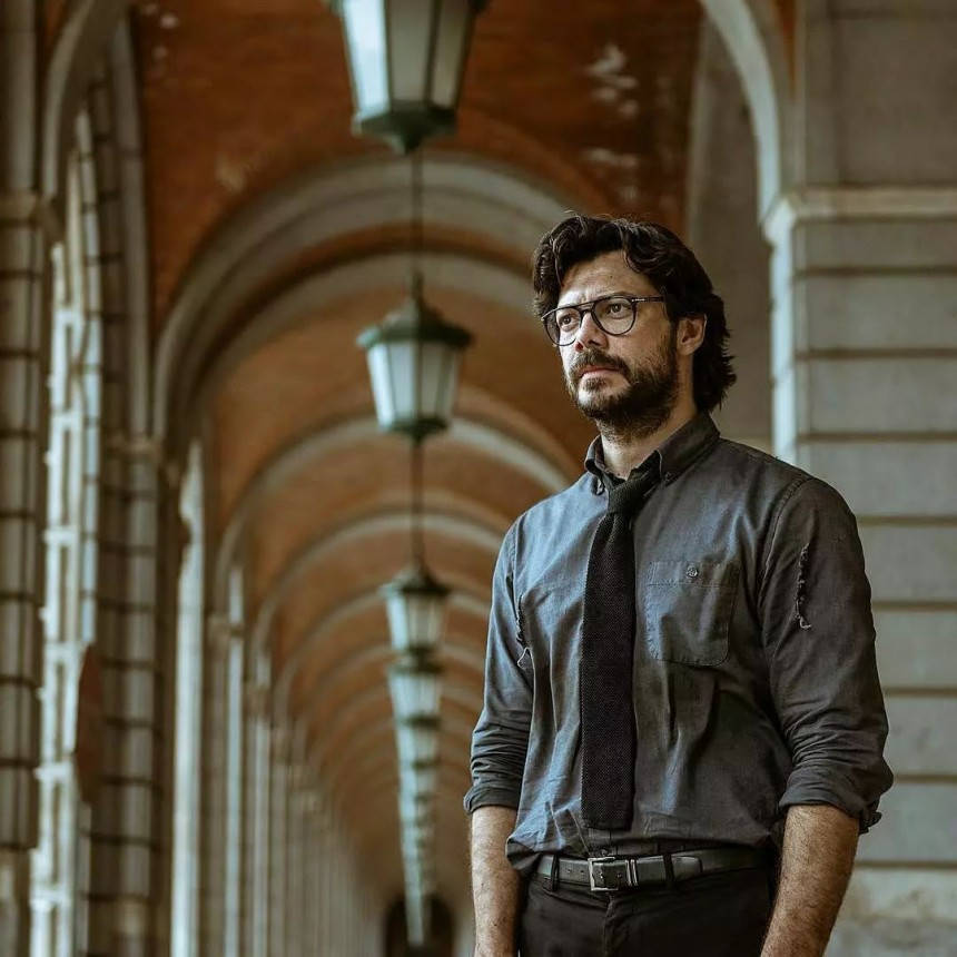 Professor By The Hall Money Heist 4k Picture