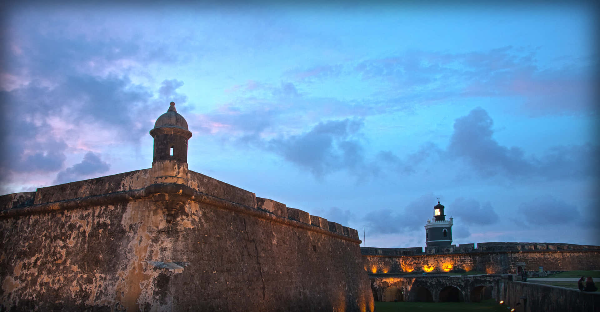 Forteresse Historique De Porto Rico Au Crépuscule Fond d'écran