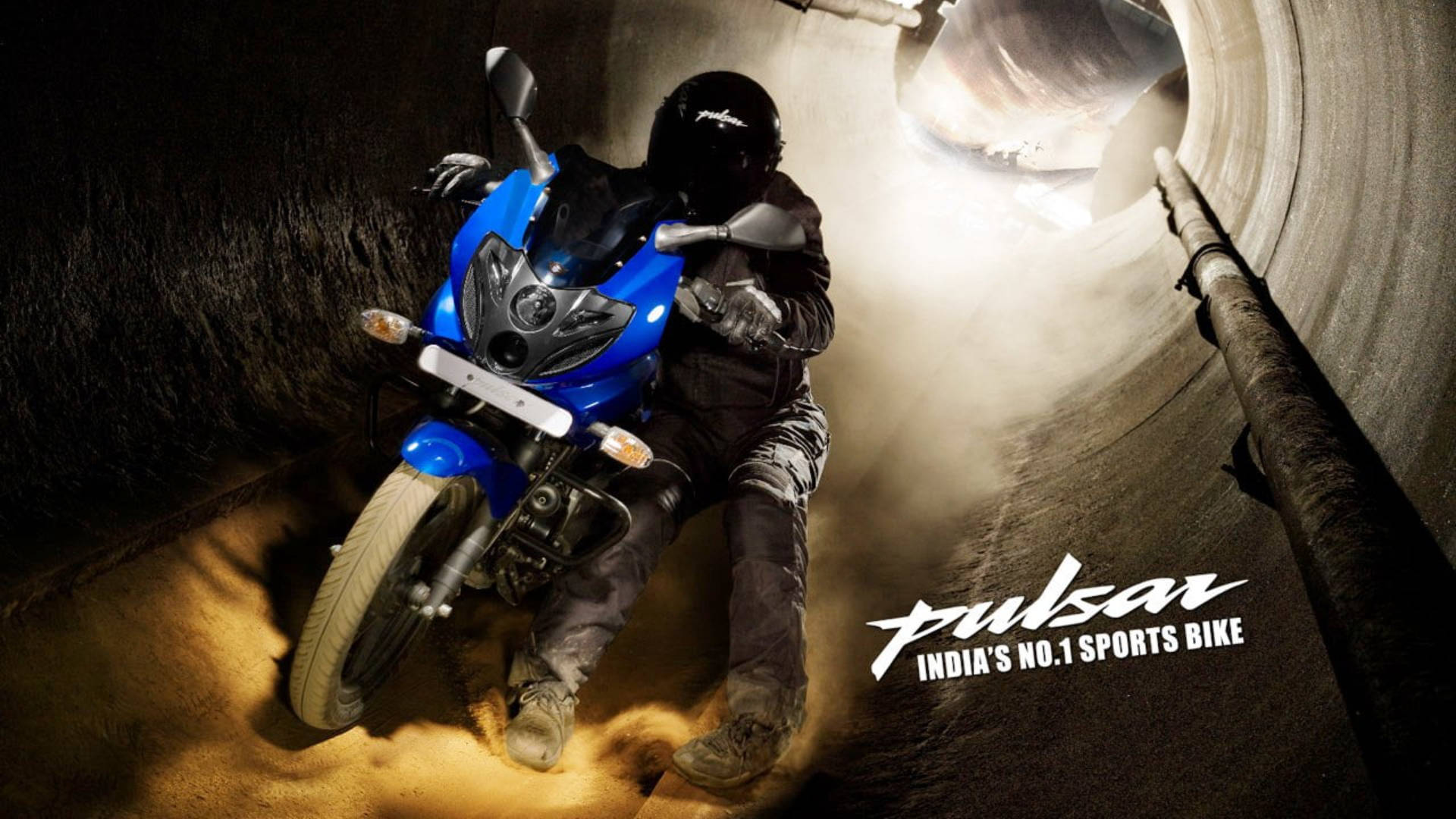 Pulsar 150 In A Tunnel Picture
