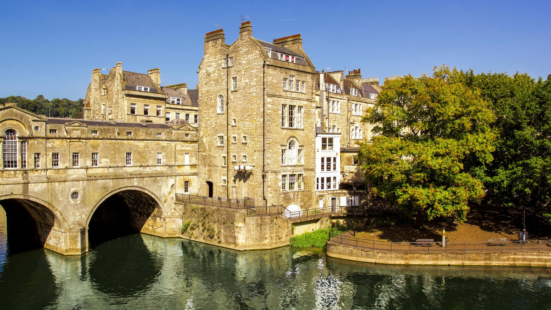 Pulteney Bridge River Avon Bath U K Wallpaper