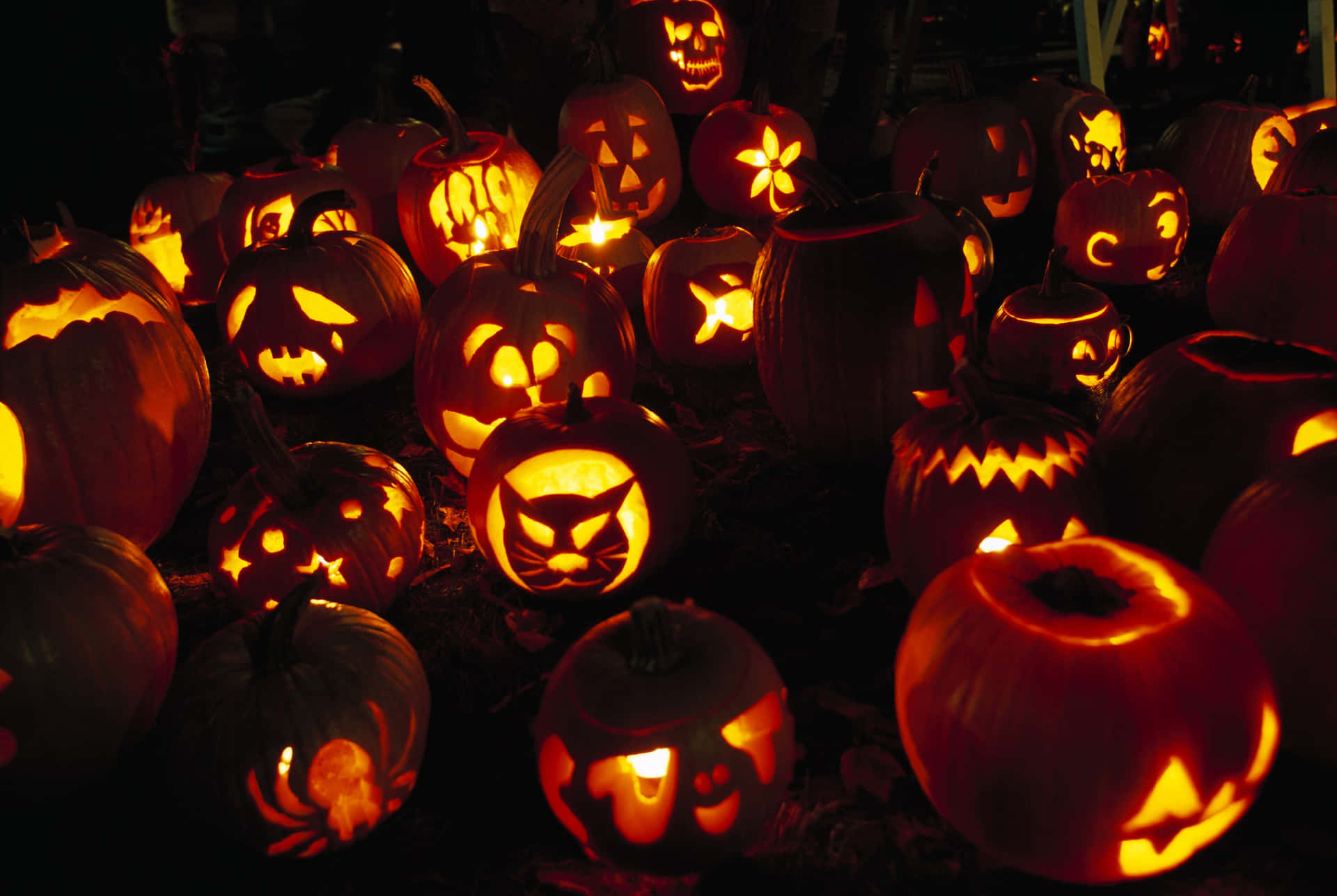 Bringemit Einem Jack-o'-lantern Das Gruselige In Deine Halloweenfeierlichkeiten!